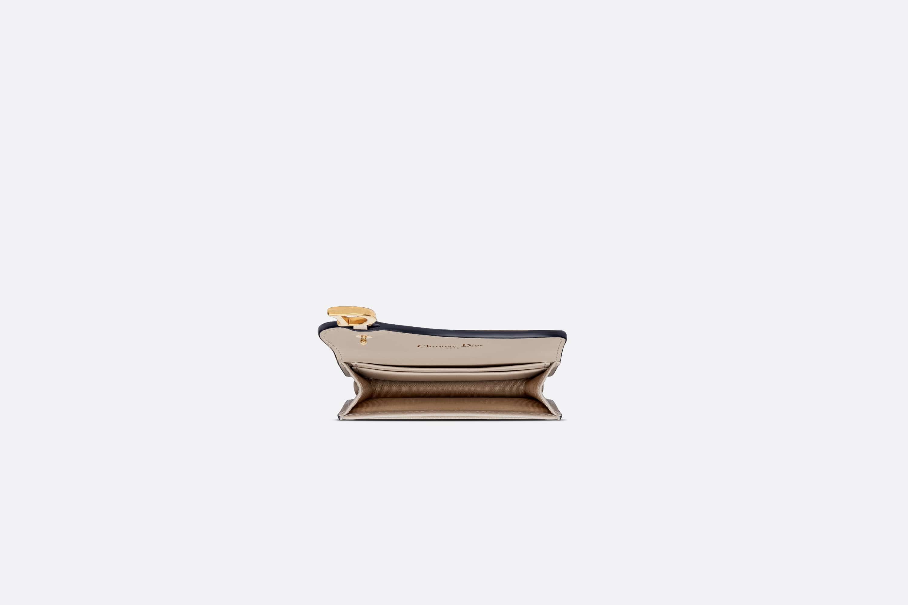 Saddle Flap Card Holder - 6