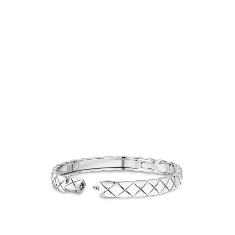 CHANEL Coco Crush bracelet outlook