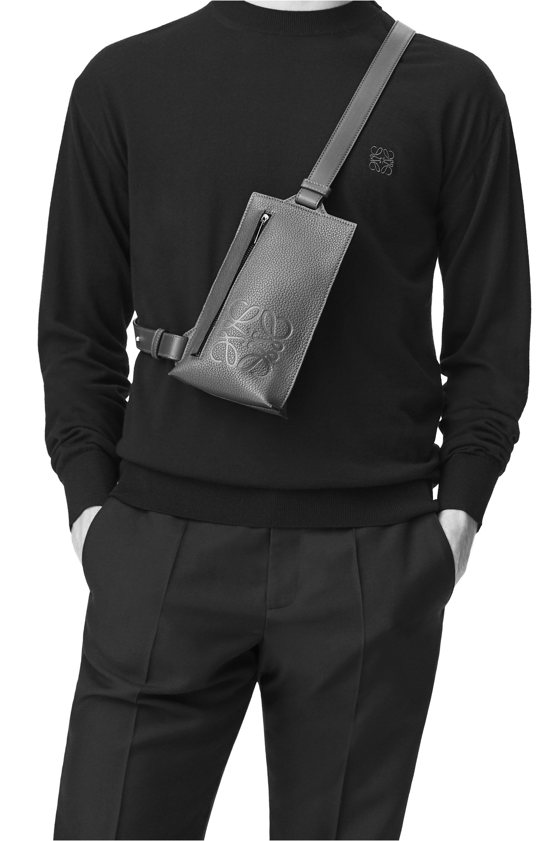 【LOEWE】Vertical T Pocket grained leather belt bag Loewe Vertical T Pocket grained leather belt bag Loewe