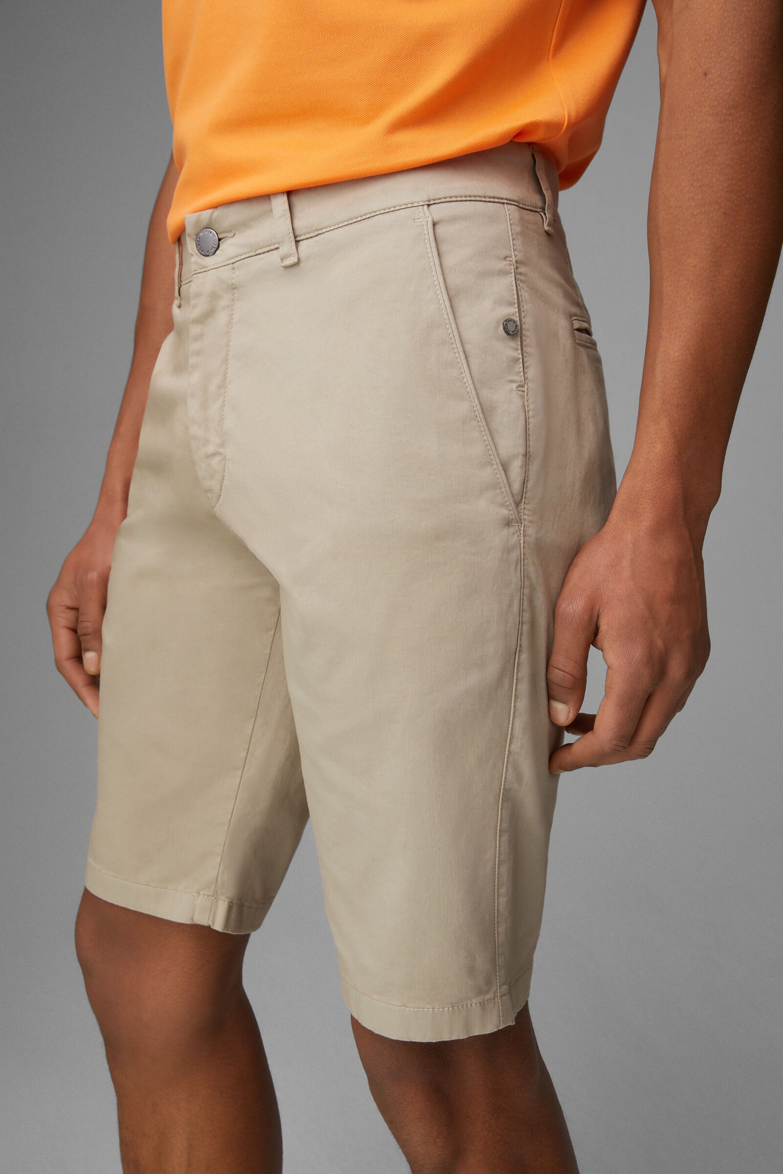 Miami Shorts in Beige - 5