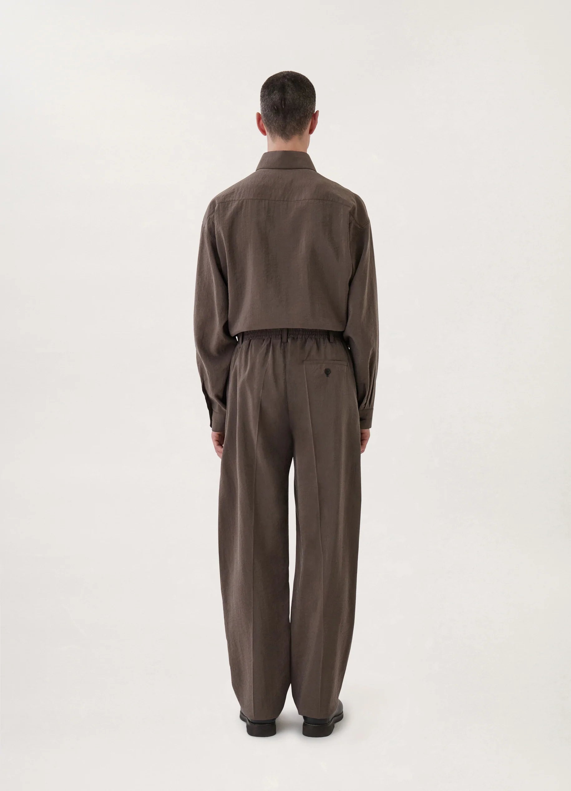 EASY PLEATED PANTS
DRY SILK - 3