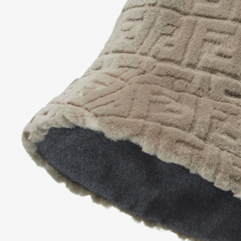 FENDI Hat outlook