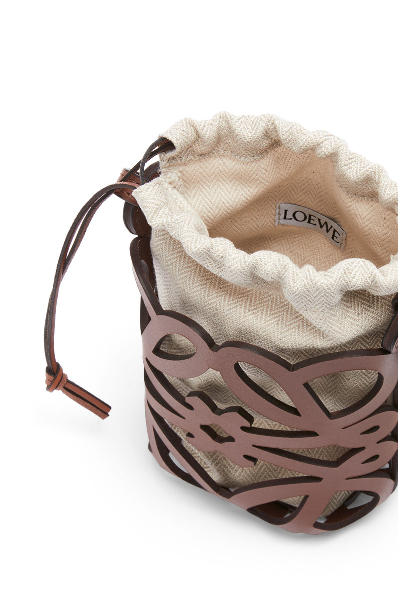 Anagram cut-out pocket in classic calfskin and canvas 6