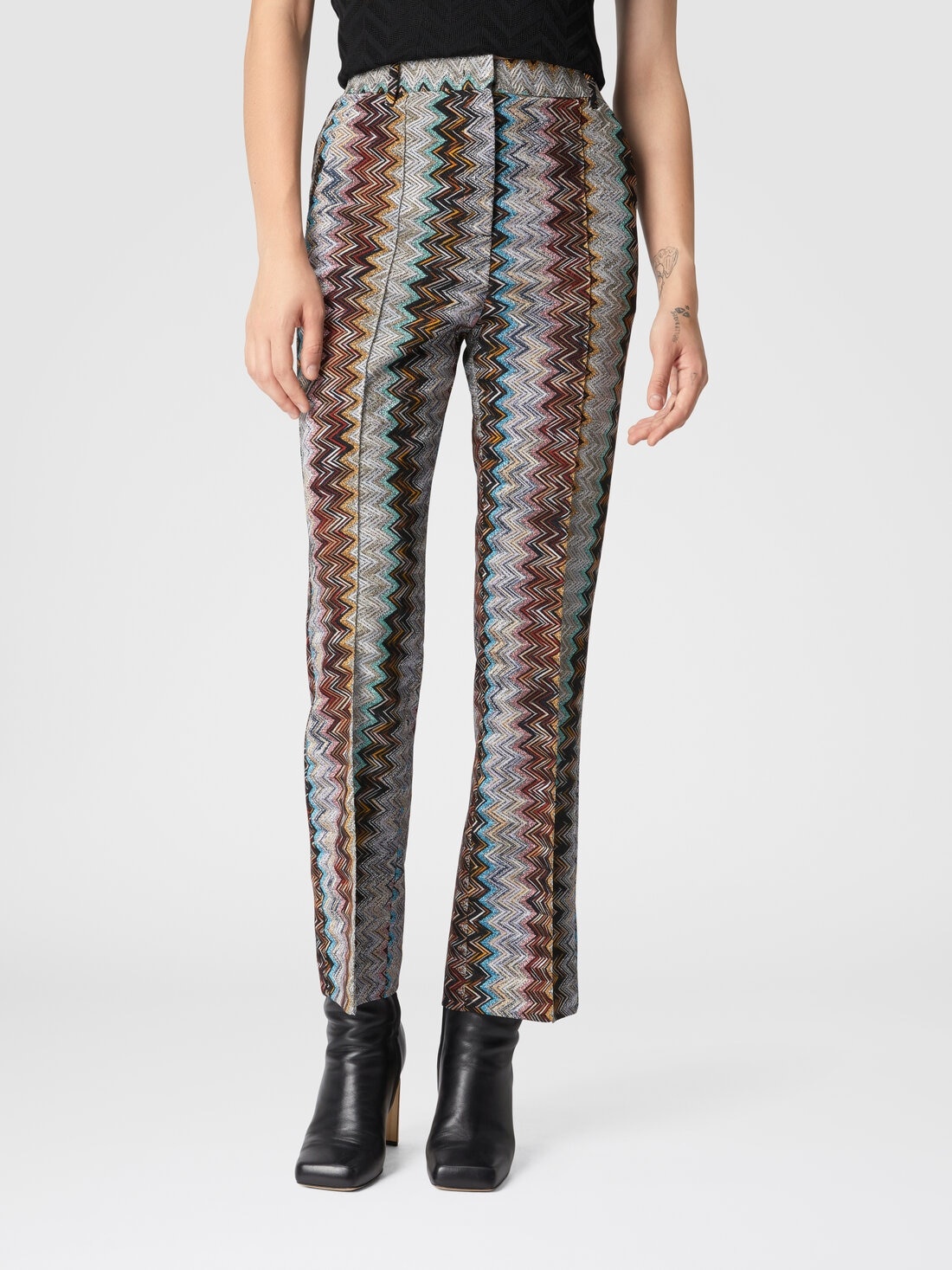 Cropped trousers with lamé slub zigzag motif - 4