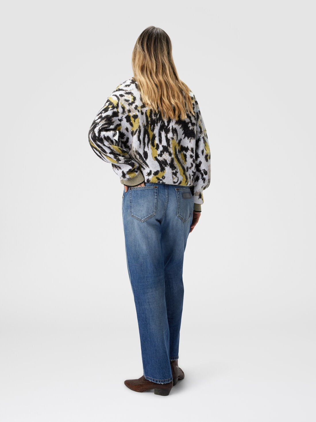 Boxy crew neck sweater with animalier pattern - 3