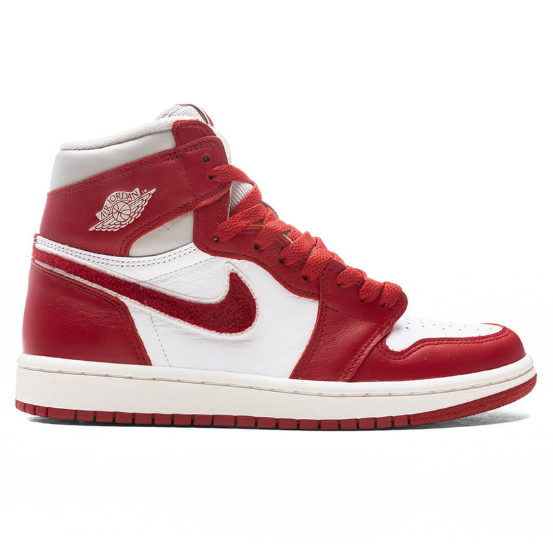 AIR JORDAN 1 WOMEN'S RETRO HIGH OG 'VARSITY RED' - LIGHT IRON ORE/VARSITY RED/SAIL - 1