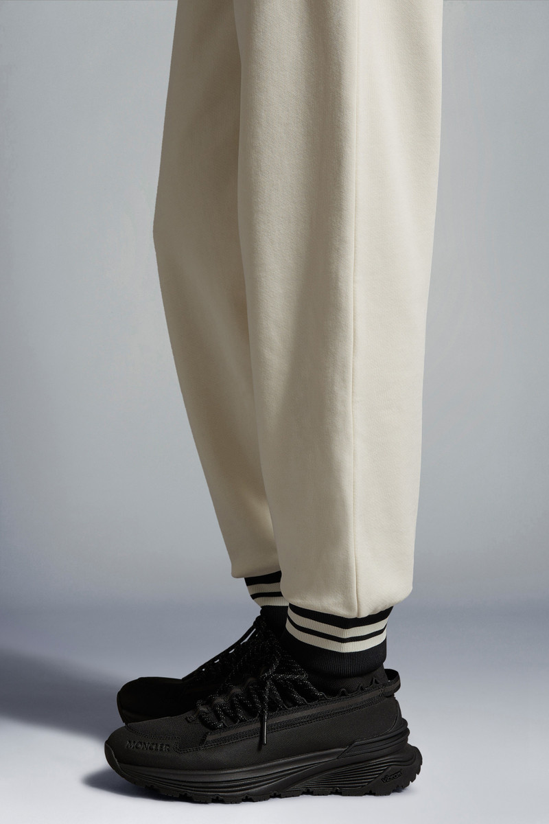 Moncler Monte Runner Sneakers outlook