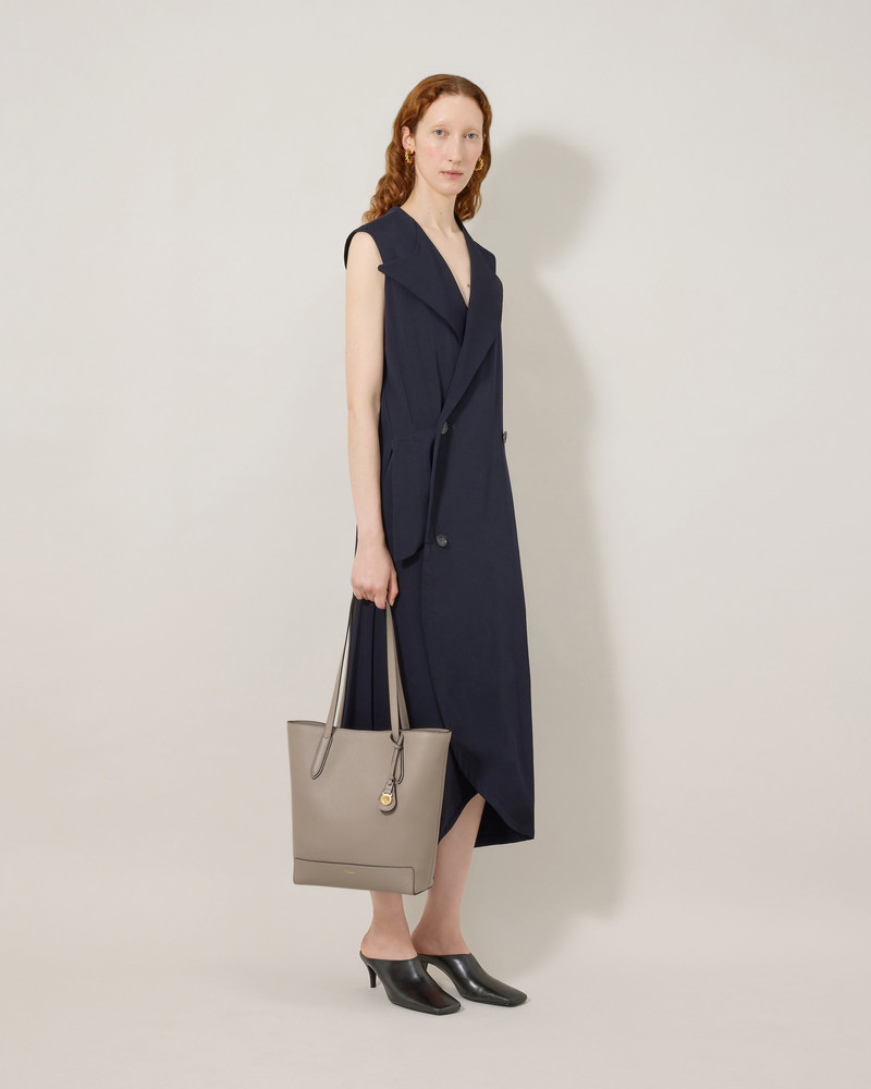 Mulberry North South Shopper
Cashmere Taupe Small Classic Grain outlook