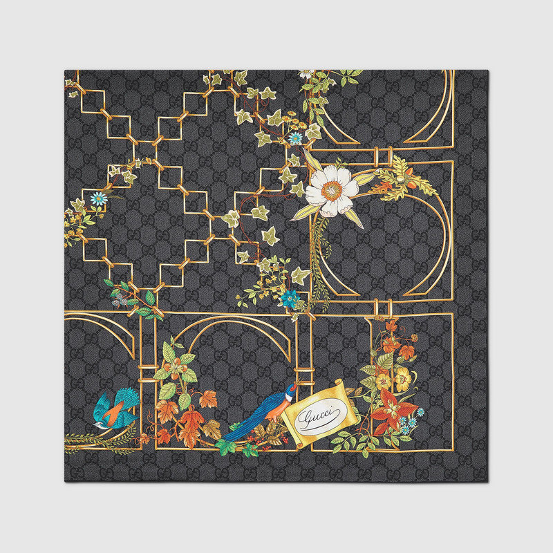 GUCCI Printed silk twill carré outlook