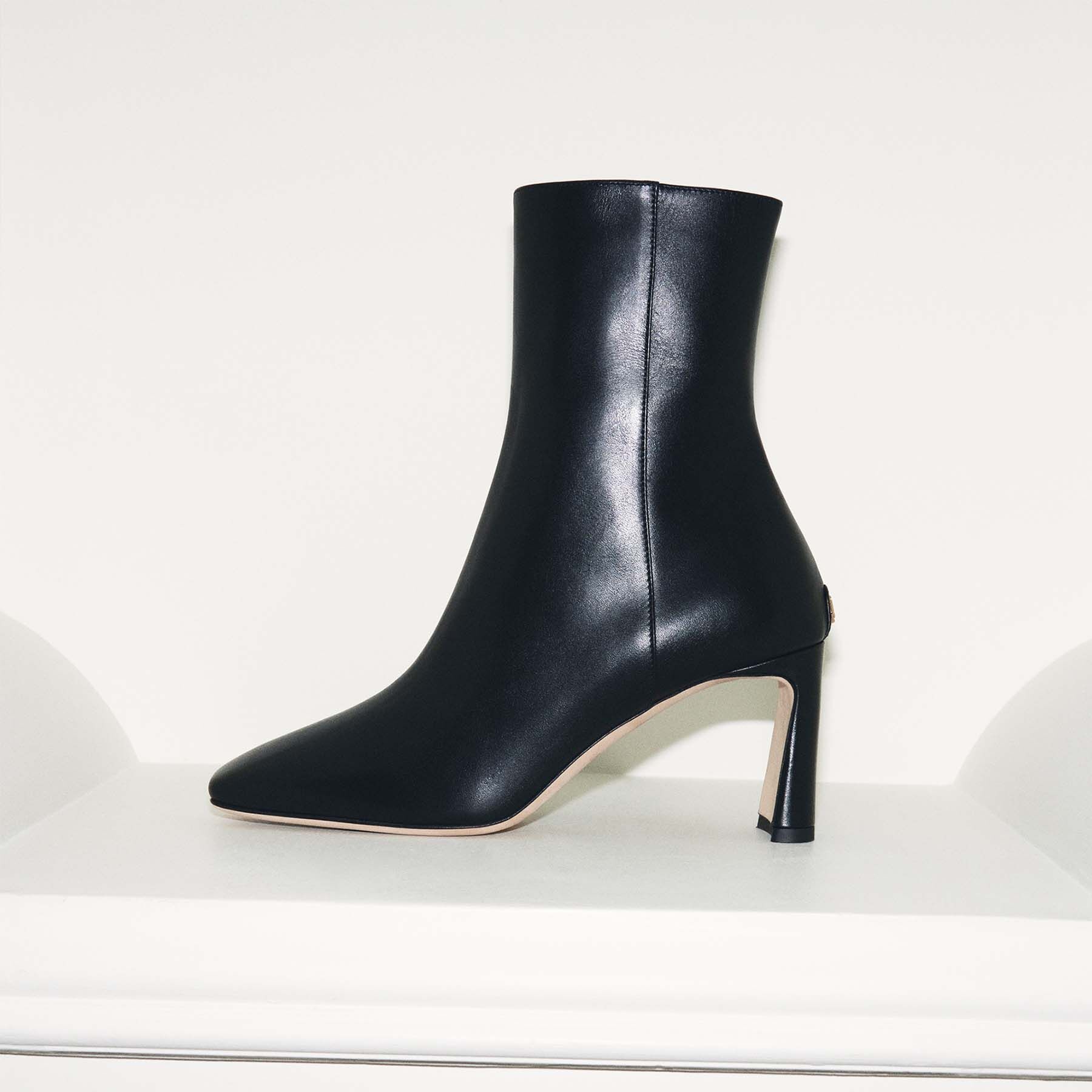 Kinsey Ankle Boot 75
Black Calf Leather Ankle Boots - 7