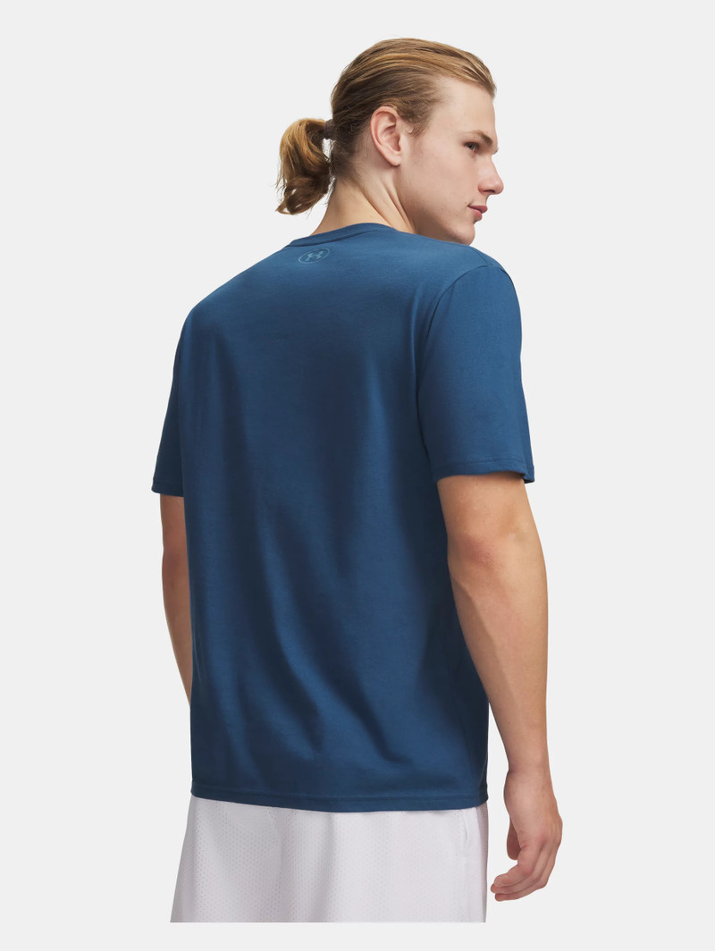 Under Armour UA Camo Chest Stripe outlook