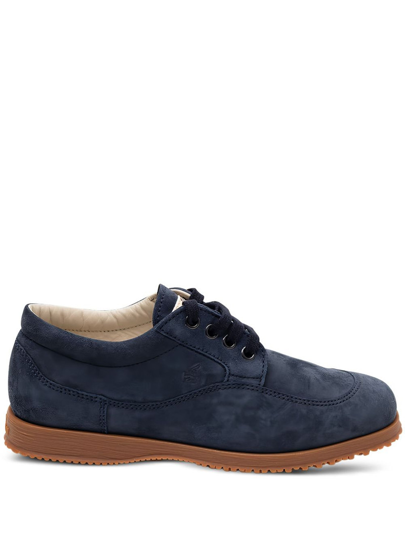 lace-up shoes 1