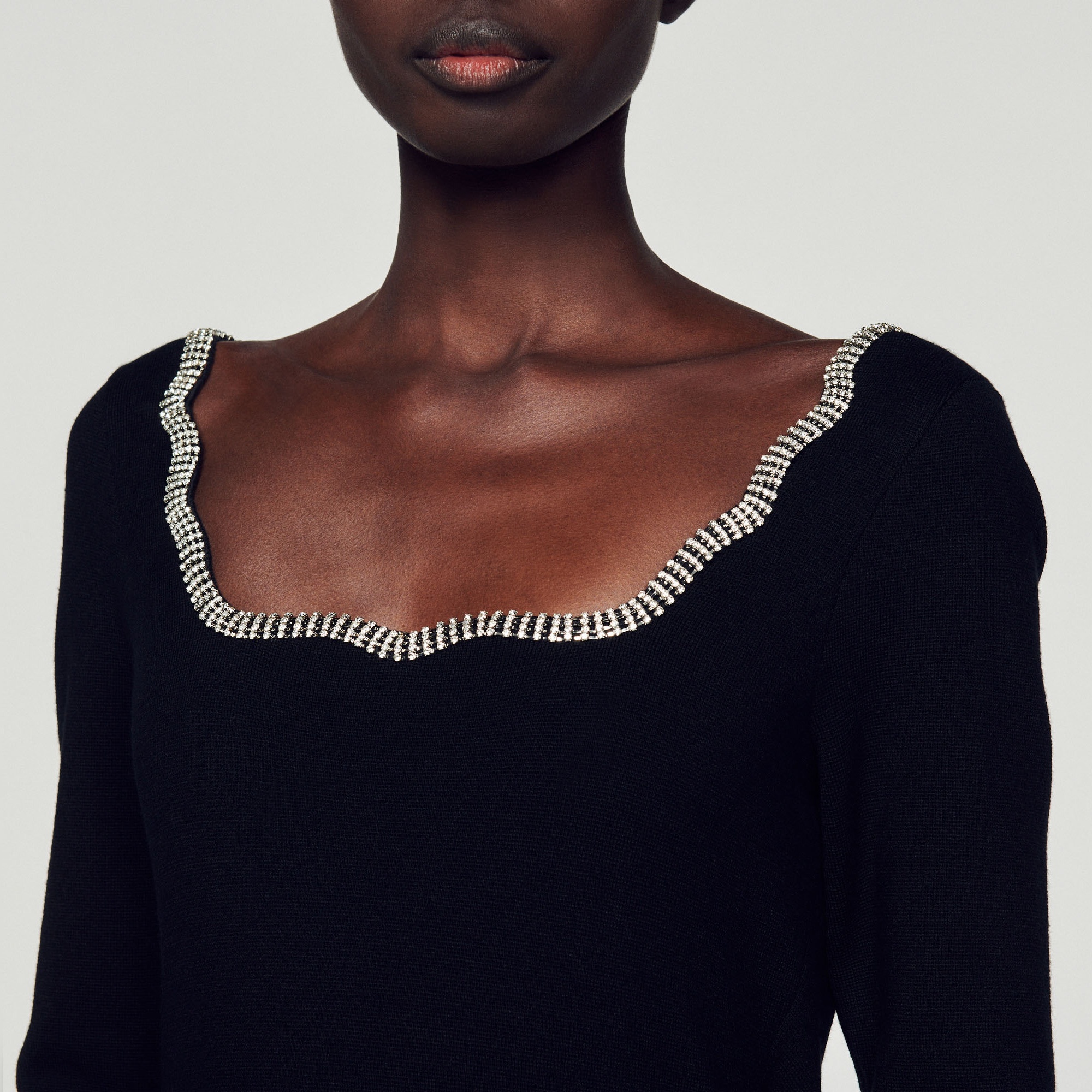 Short knit crystal-embellished dress - 4