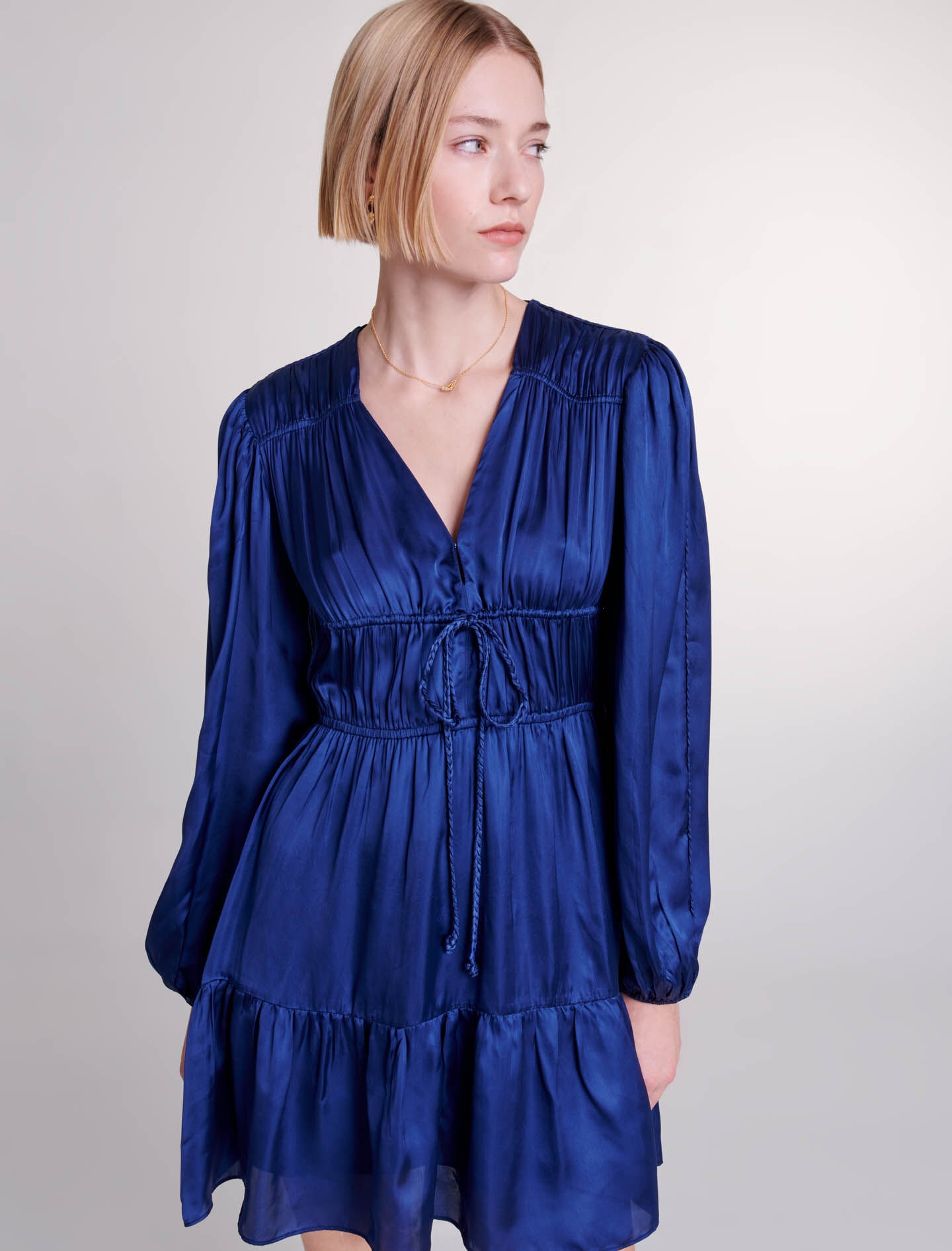 Short satin-look dress - 6