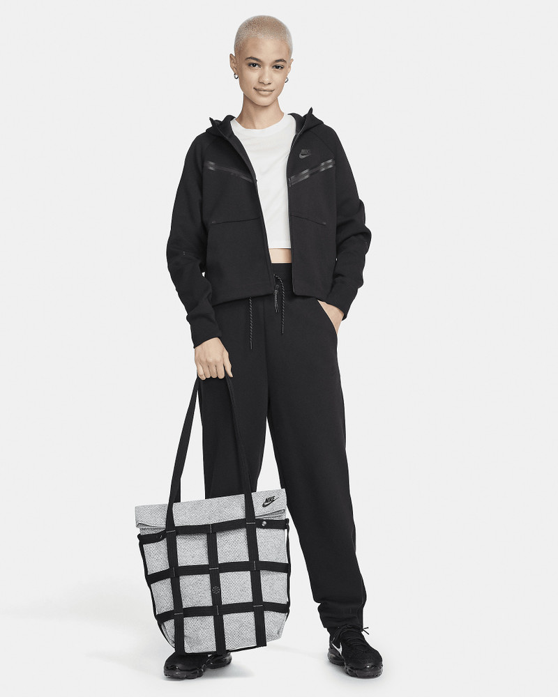 Nike Sportswear Forward Cargo Tote (12L) 10