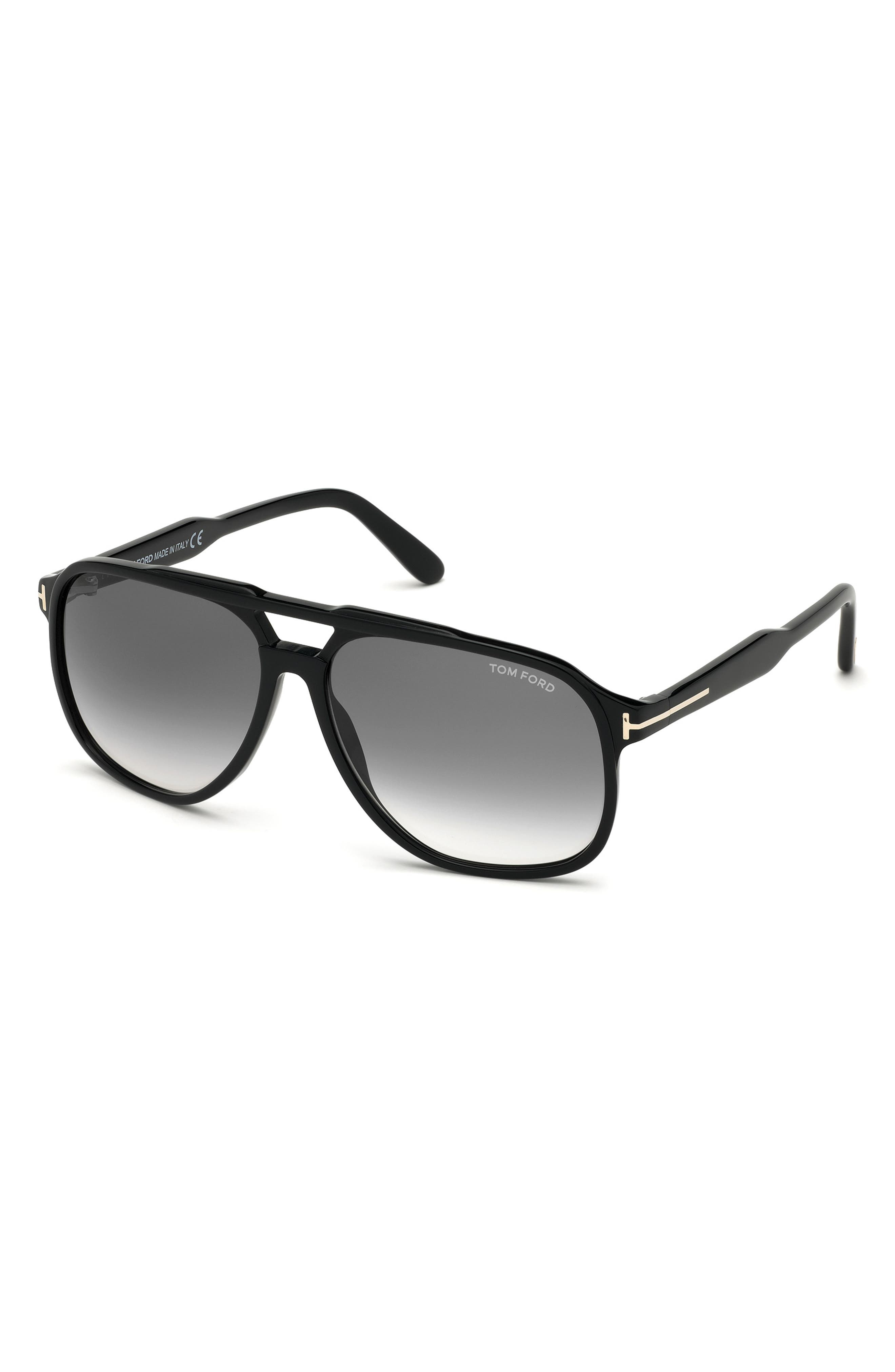 TOM FORD Raoul 62mm Gradient Navigator Sunglasses in Shiny Black /Smoke Polarized at Nordstrom - 2