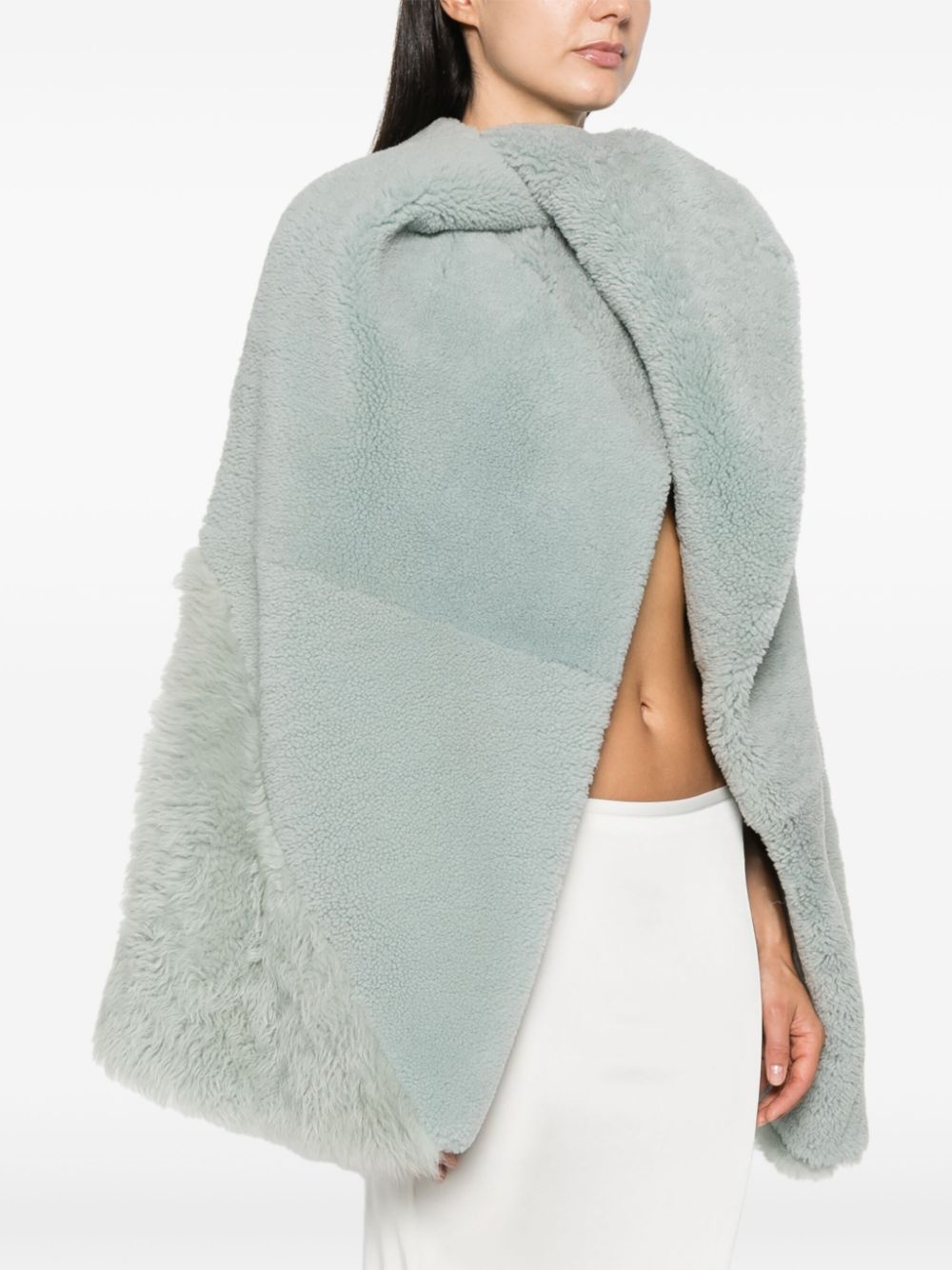【送料&関税込】Rick Owens Short Masto Shearling Cape Rick Owens Shearling Cape - Short Masto – LOZURI®