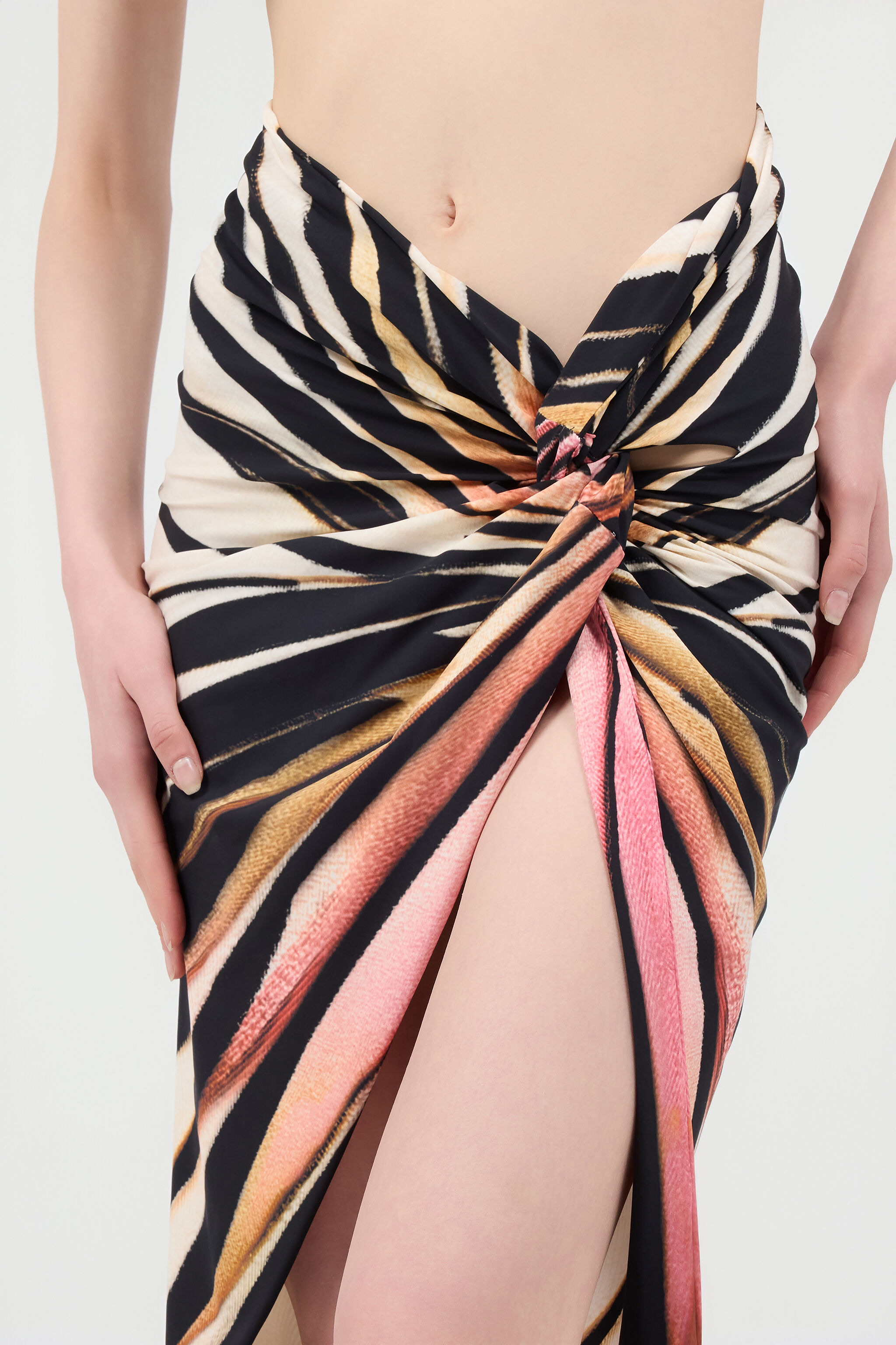 Sarong With Ray Of Pink Print - 6