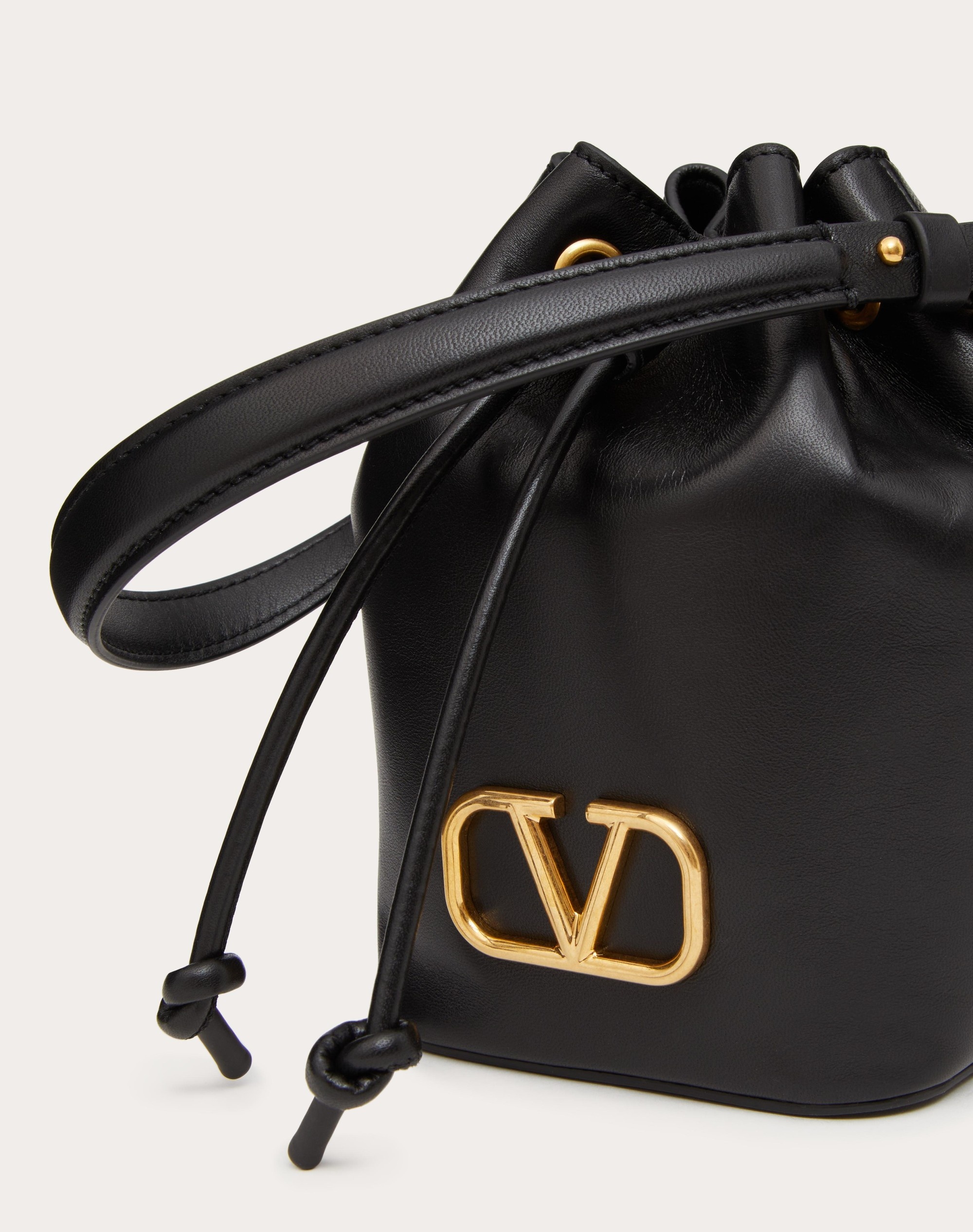 MINI VLOGO SIGNATURE BUCKET BAG IN NAPPA LEATHER - 7