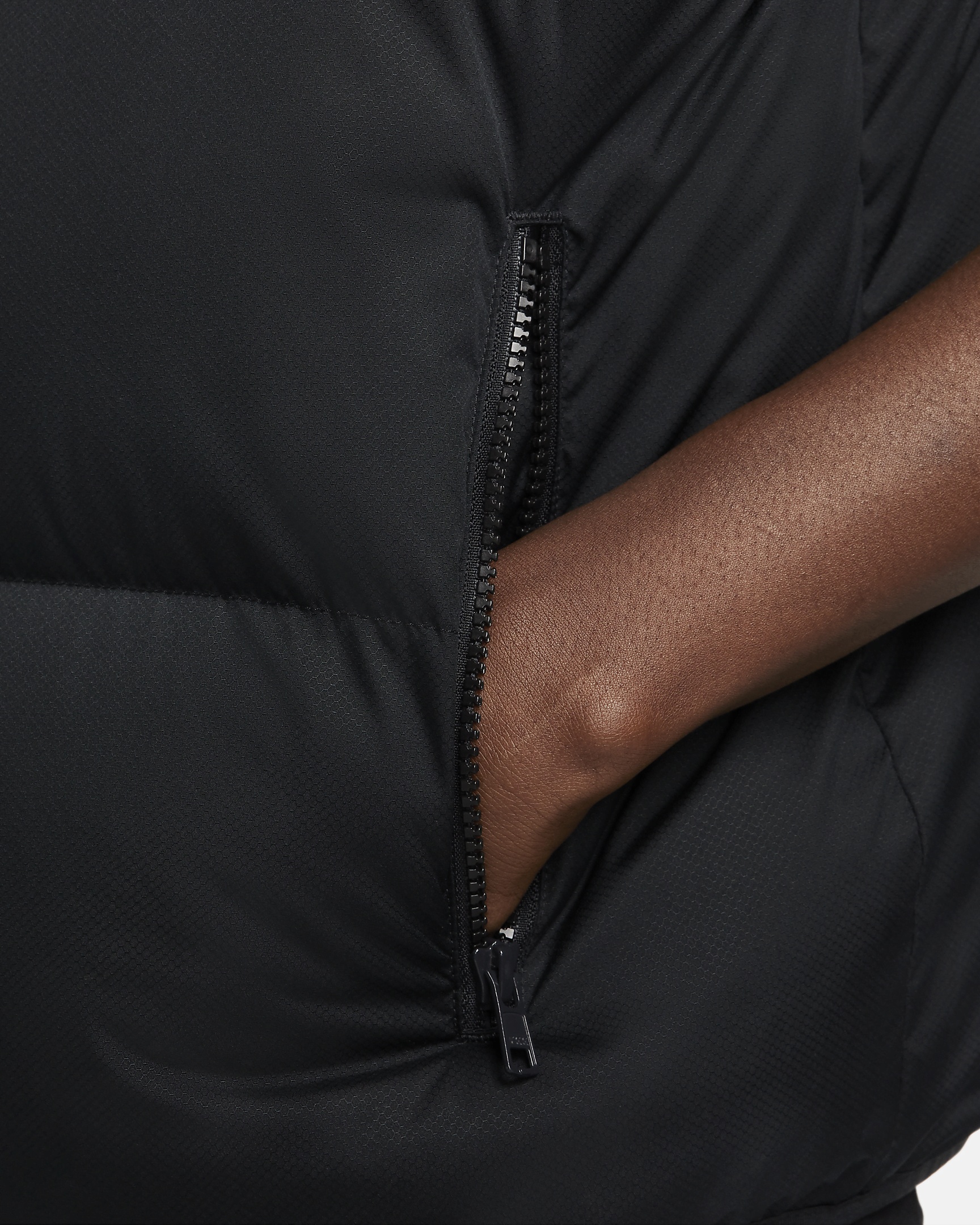 Nike Sportswear Club PrimaLoft® Men's Water-Repellent Puffer Vest - 4