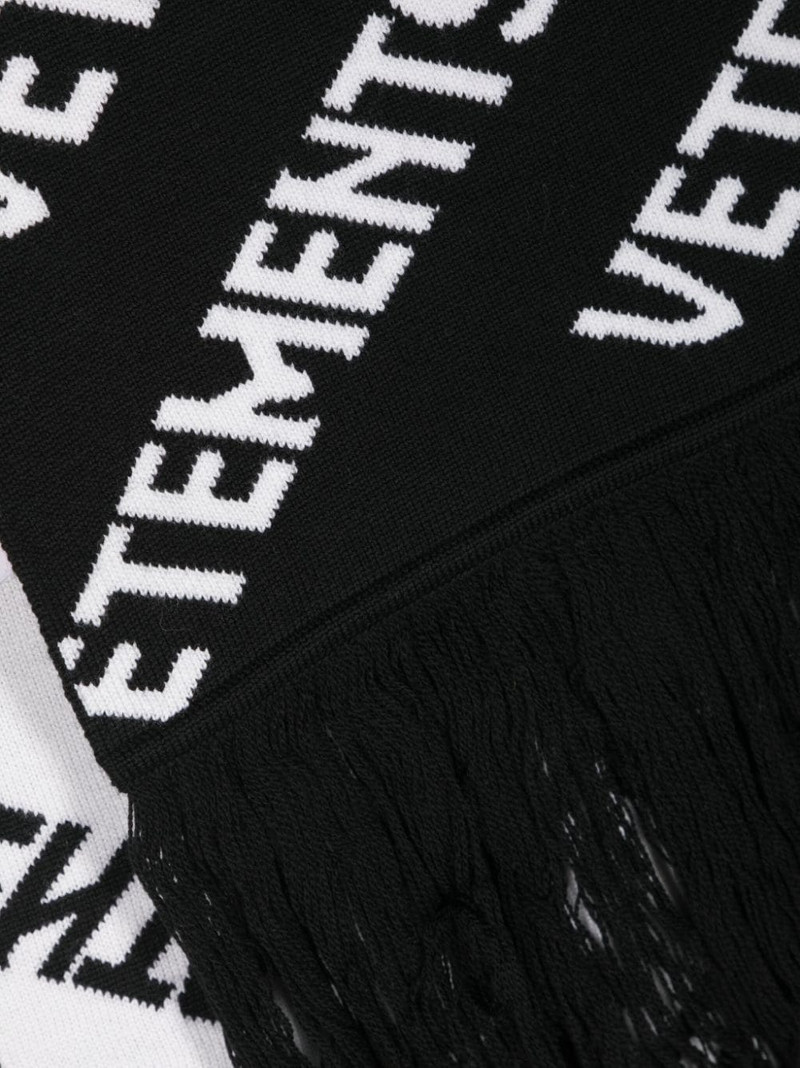 logo-intarsia merino scarf 3