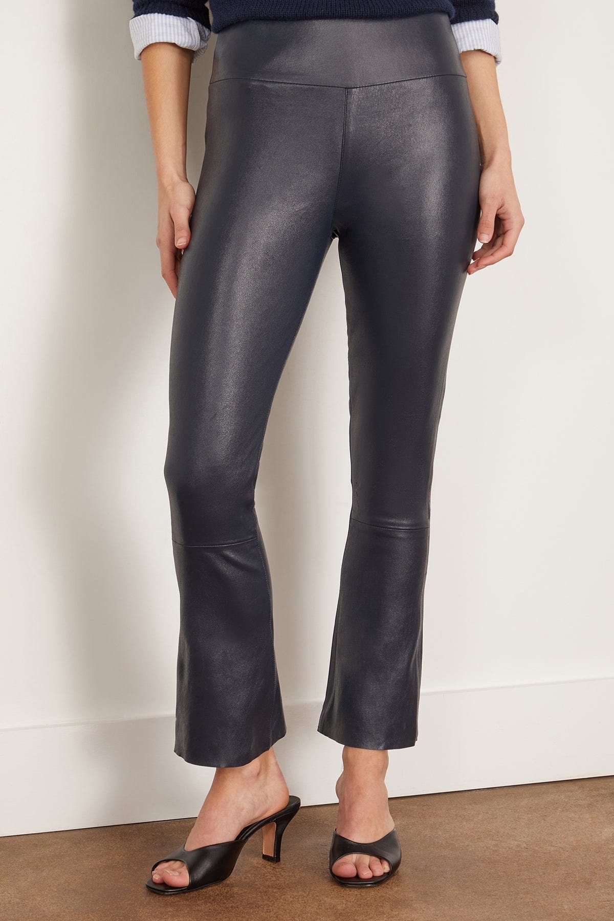 Crop Flare in Midnight - 3