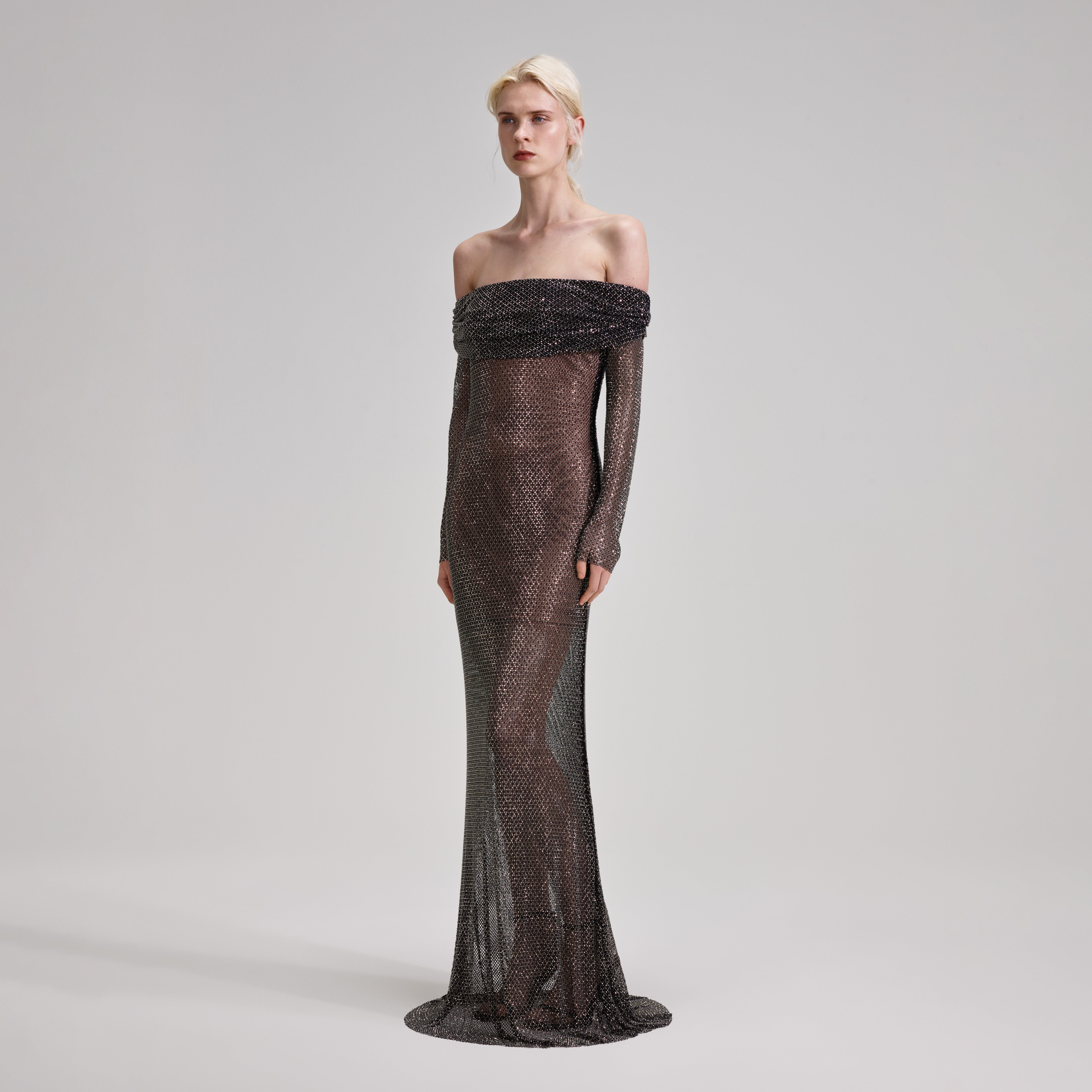国内配送【SELF PORTRAIT】Rhinestone Fishnet Maxi Dress Cream Square Rhinestone Fishnet Midi Dress – self-portrait-US