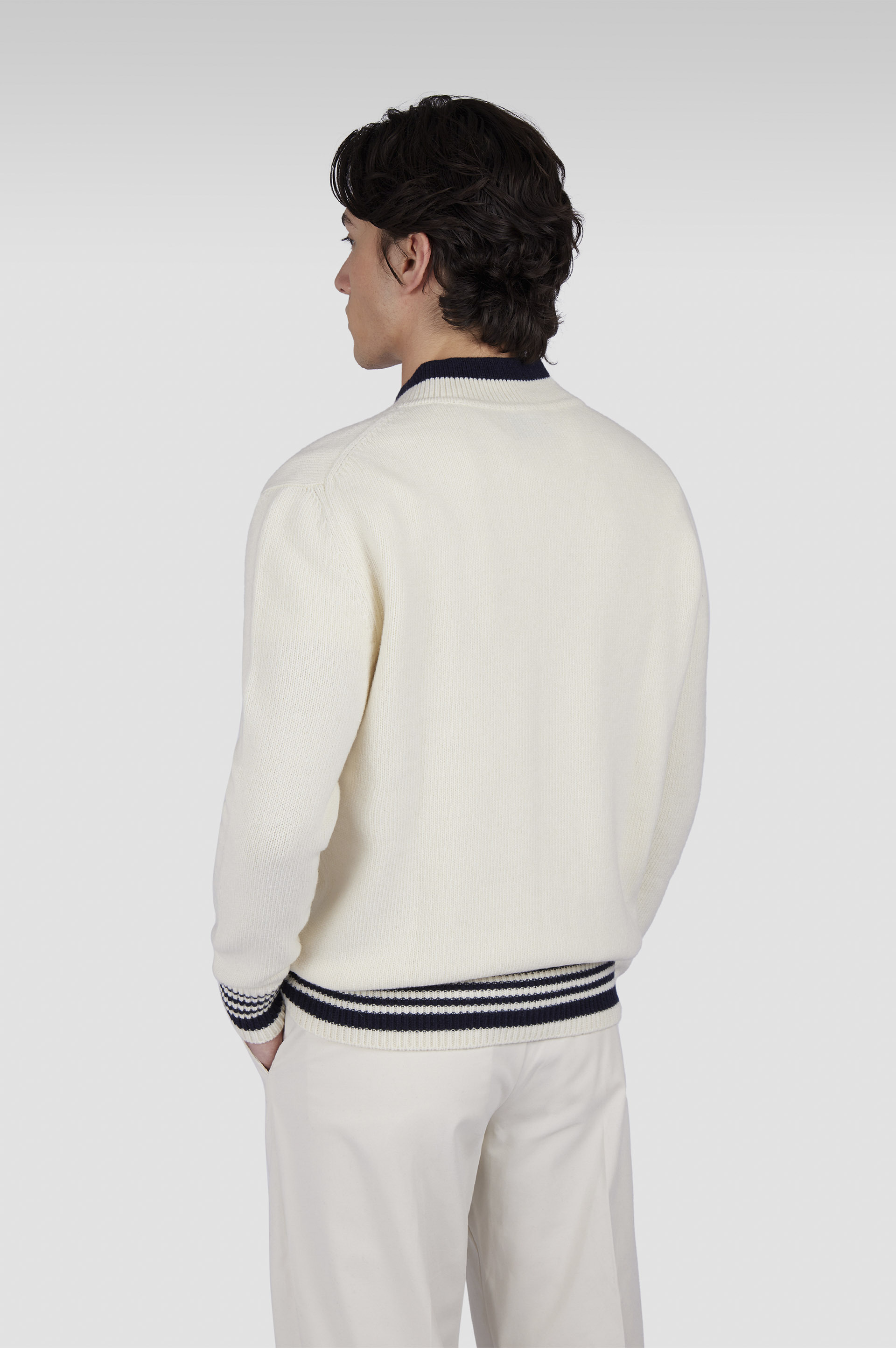 SWEATER IN RE-WOOL WITH V-NECK - 3