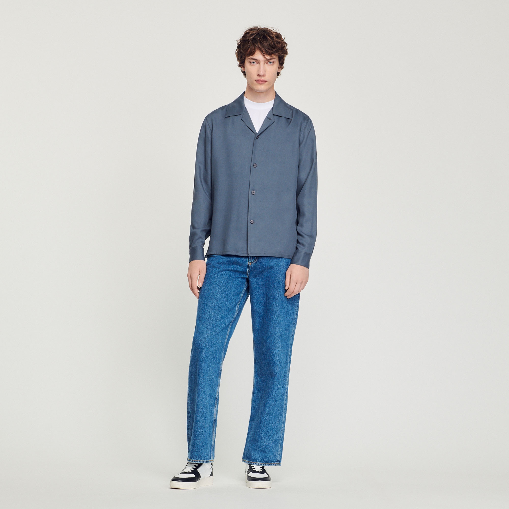 Floaty shirt with spread collar - 3