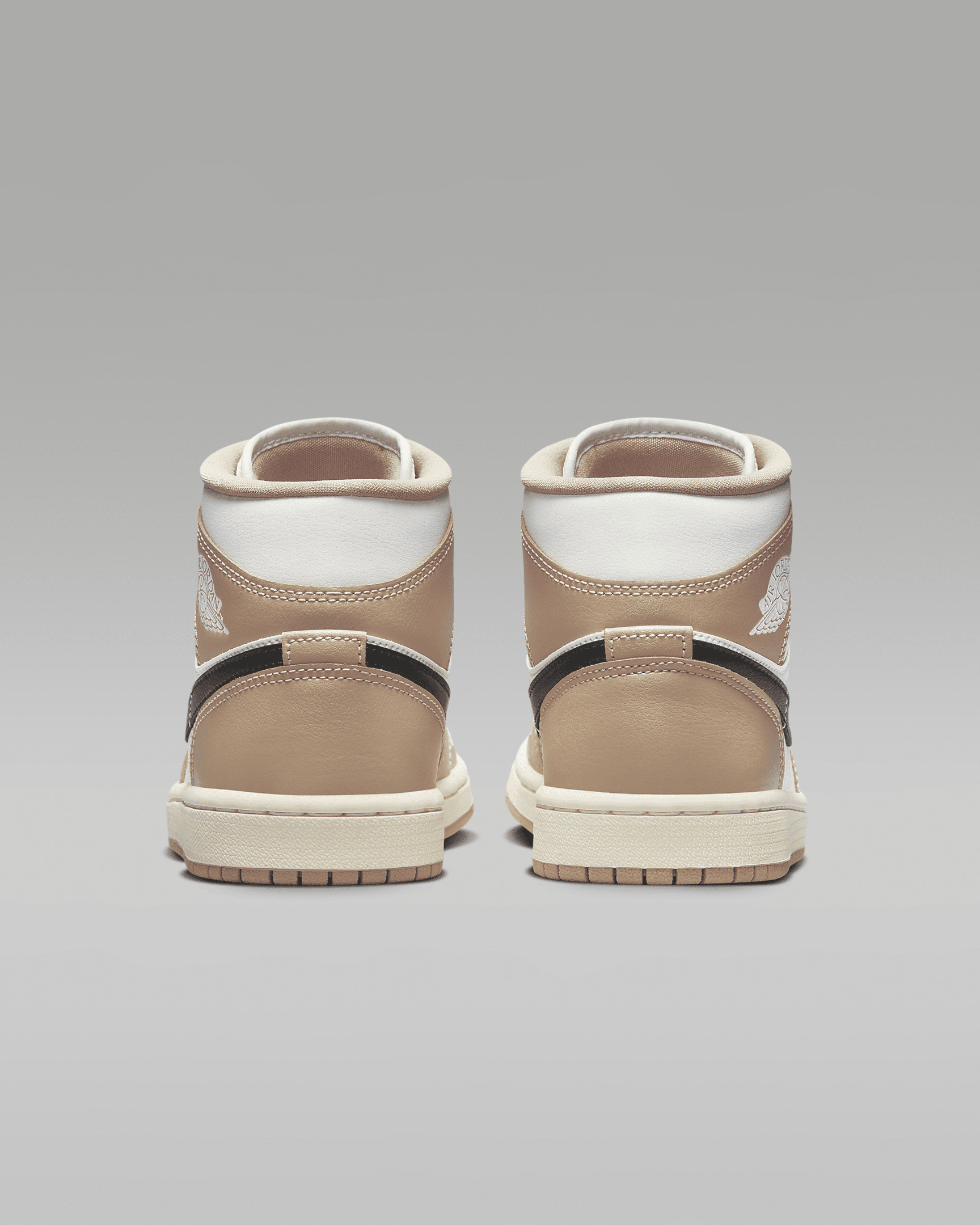 Air Jordan 1 Mid Women's Shoes - 6