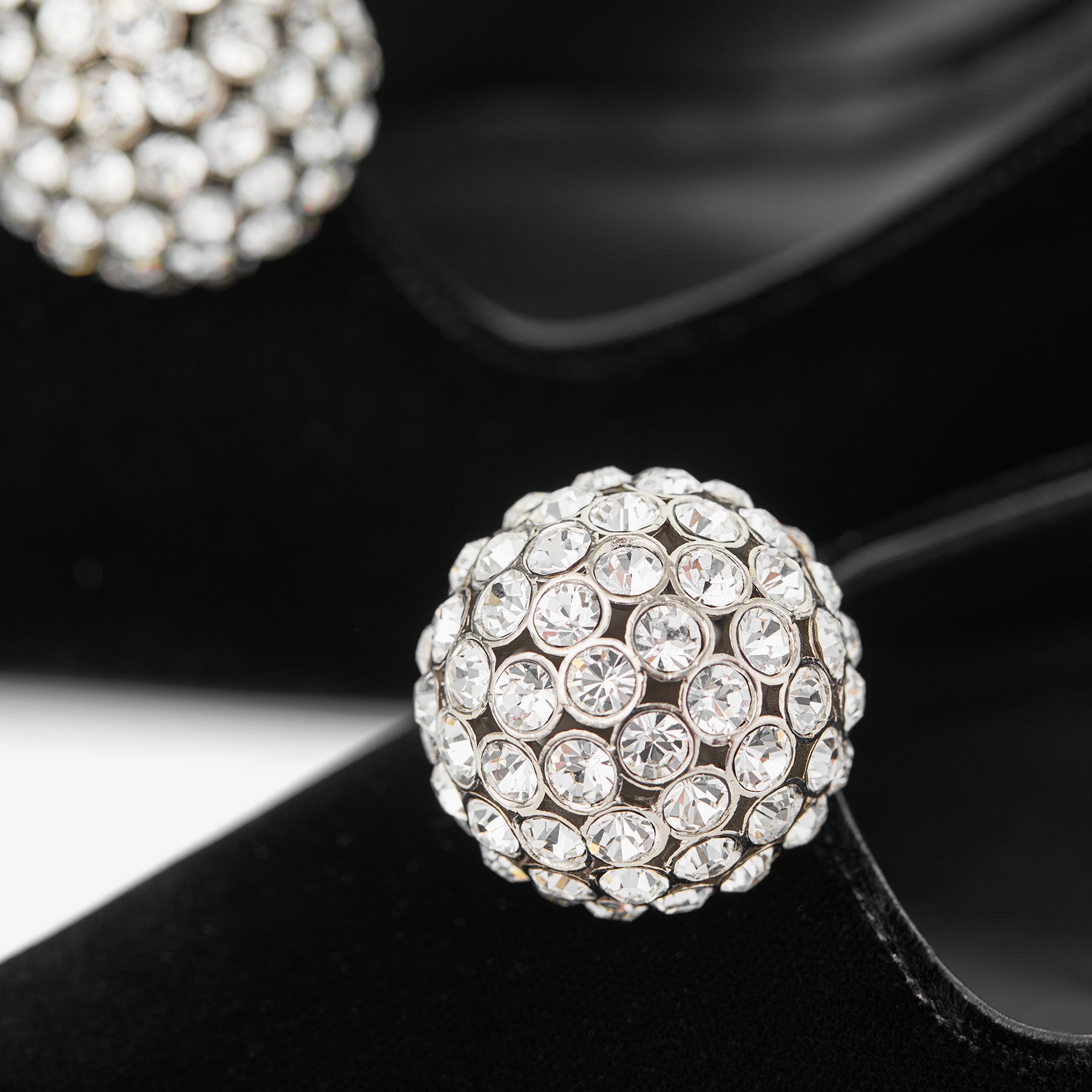 Orb Pump 50
Black Velvet Pumps - 4