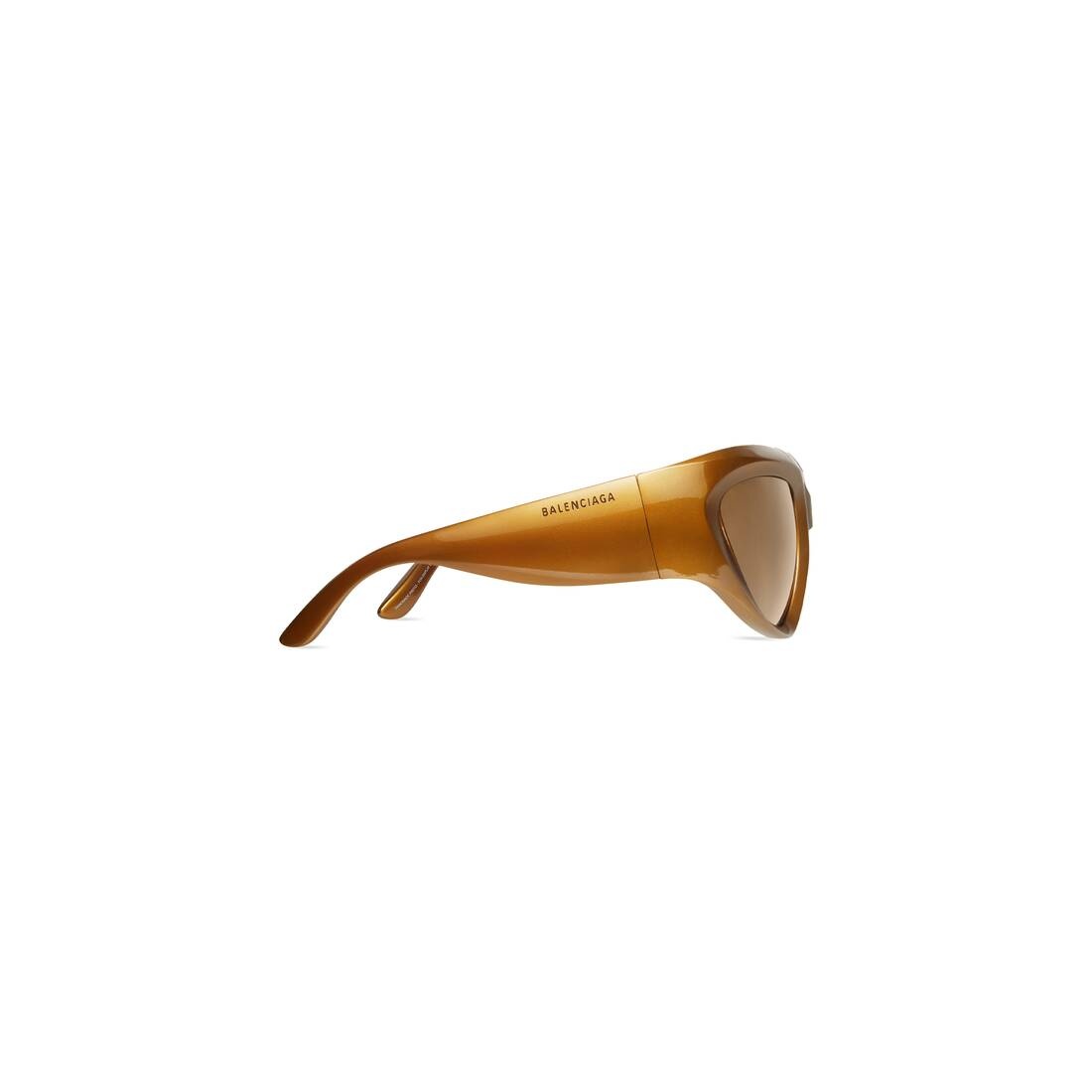 Wrap D-frame Sunglasses in Gold - 4