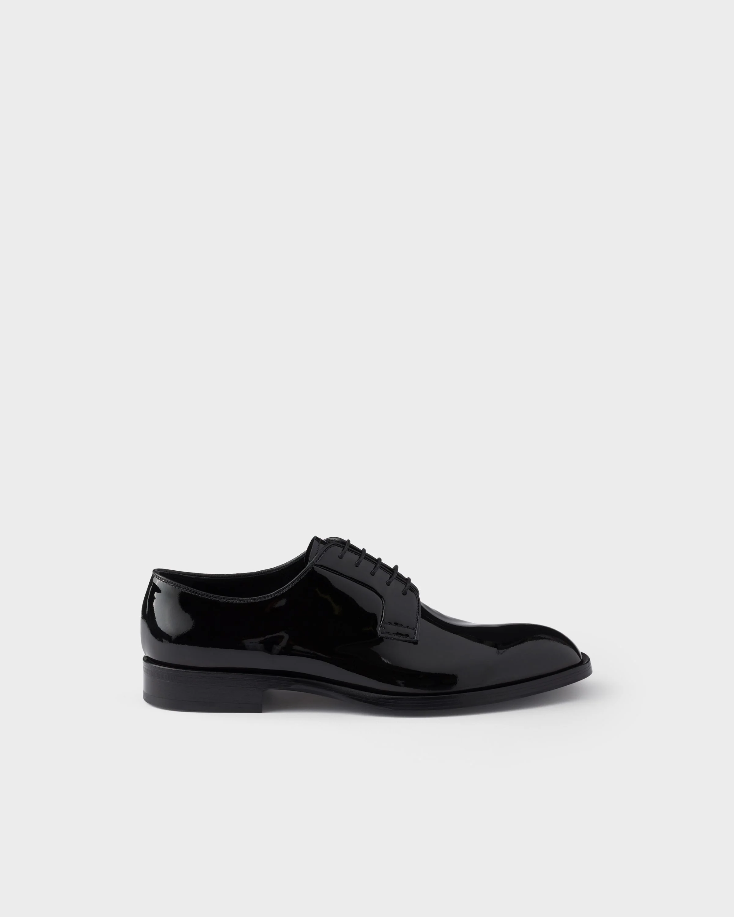 Patent leather lace-up shoes - 1