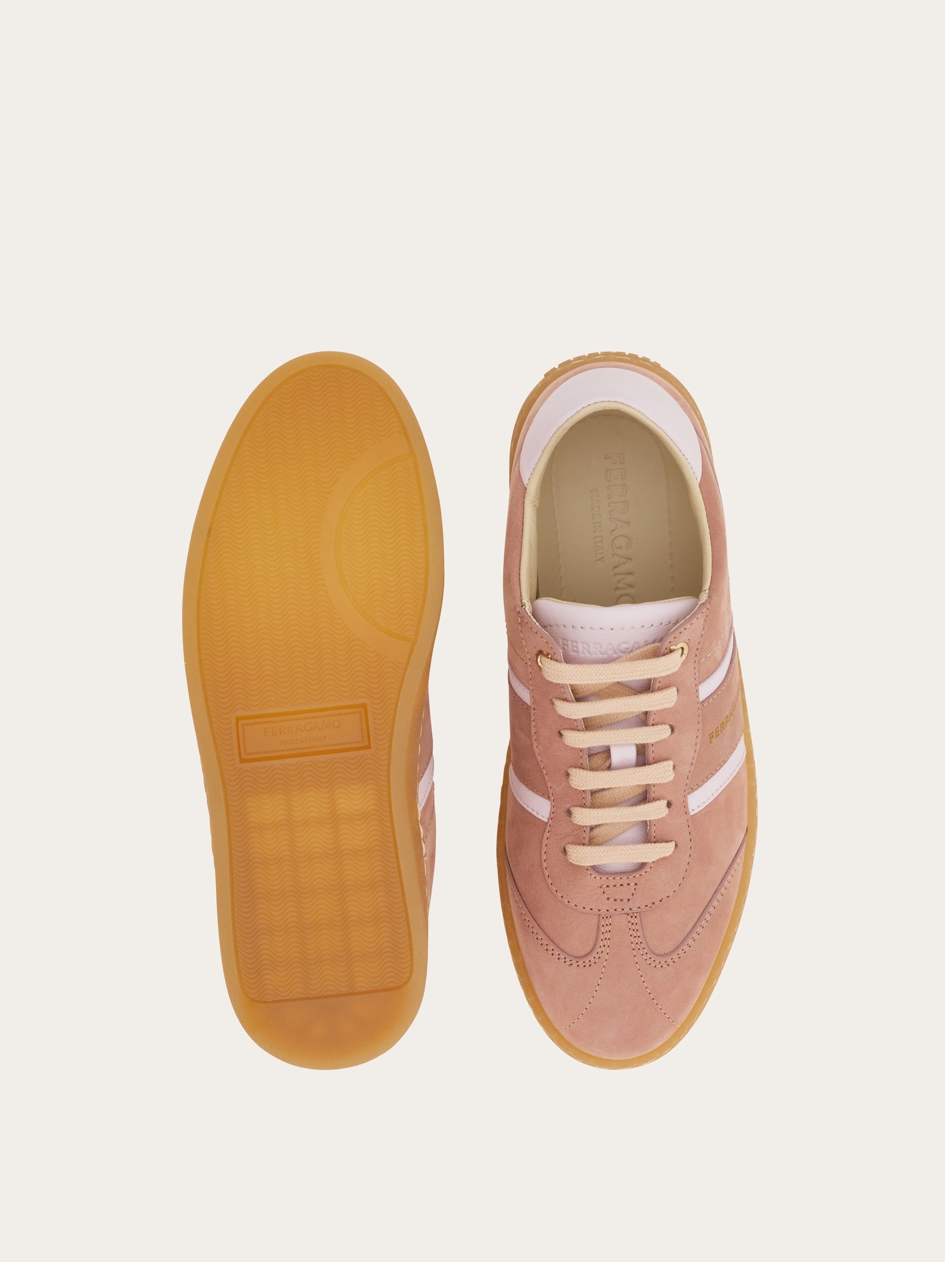 Low-top sneaker with logo - 6