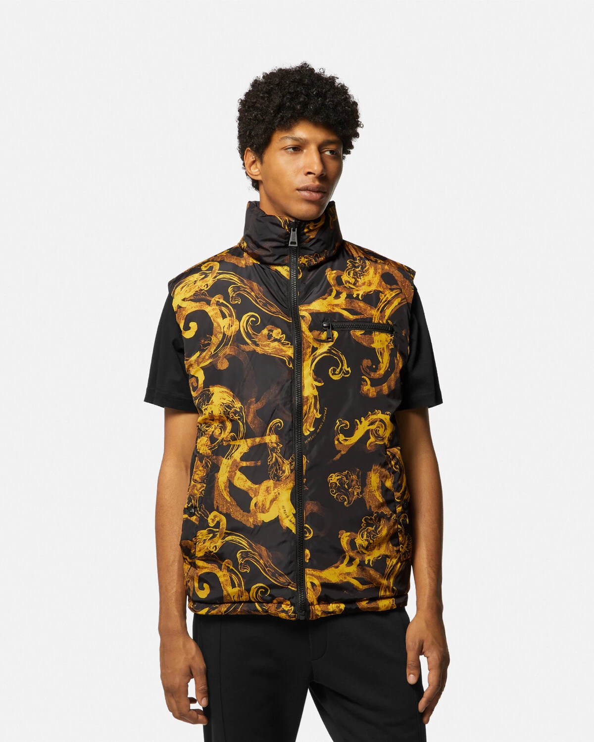 V-Emblem Reversible Puffer Vest - 5