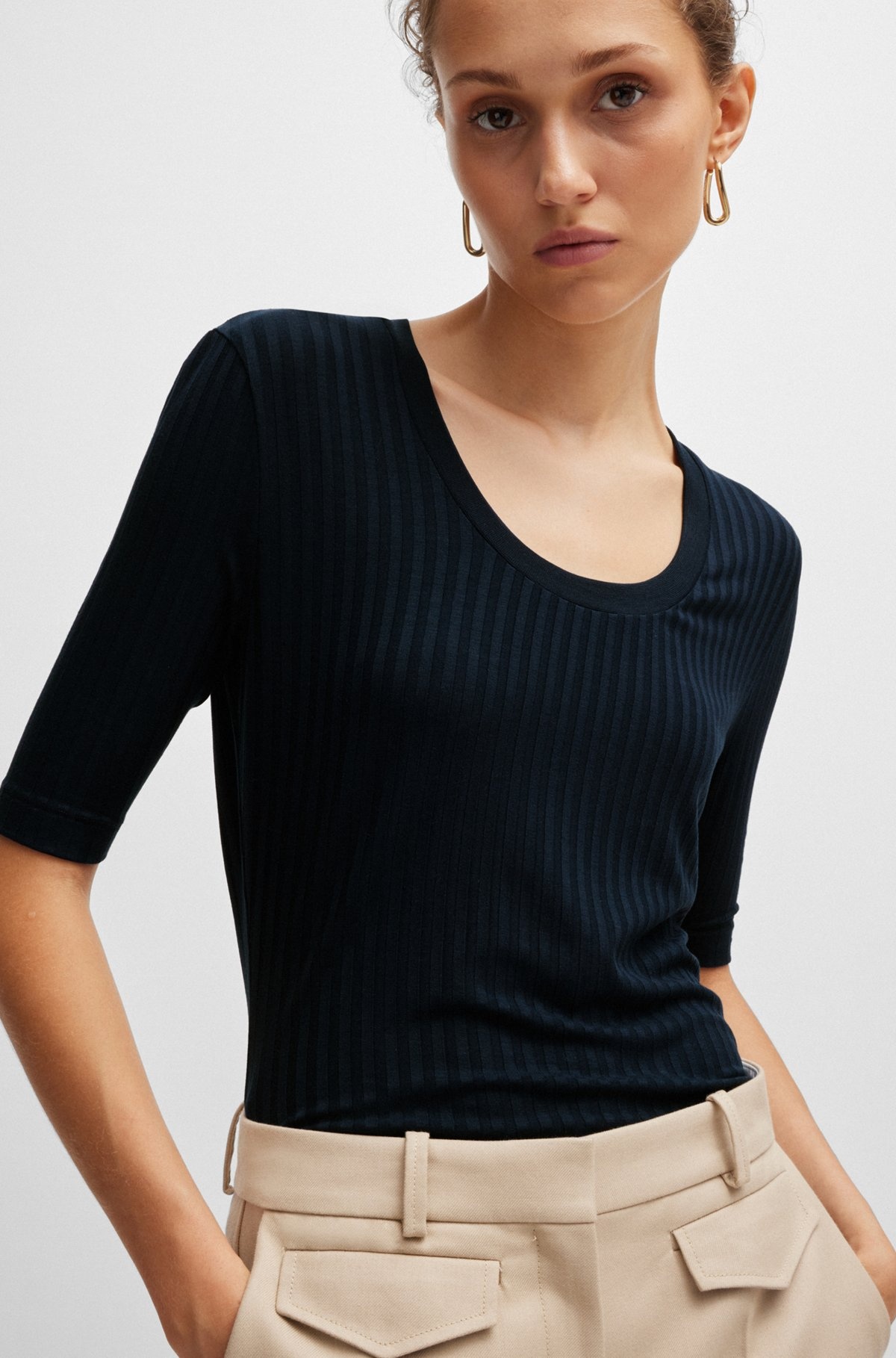 SCOOP-NECK TOP IN STRETCH FABRIC - 5