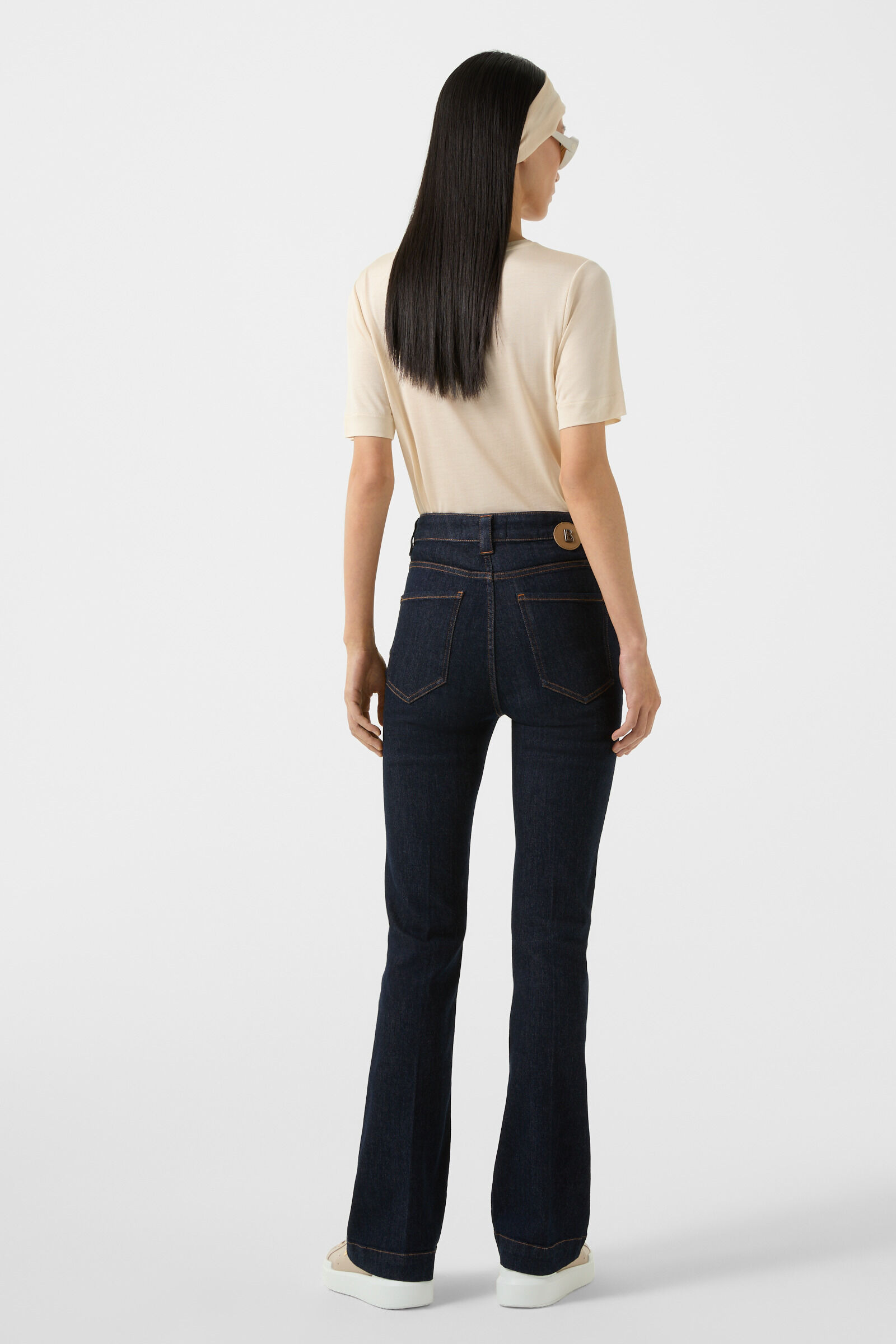 Flared fit jeans Devin in Dark Denim Blue - 3