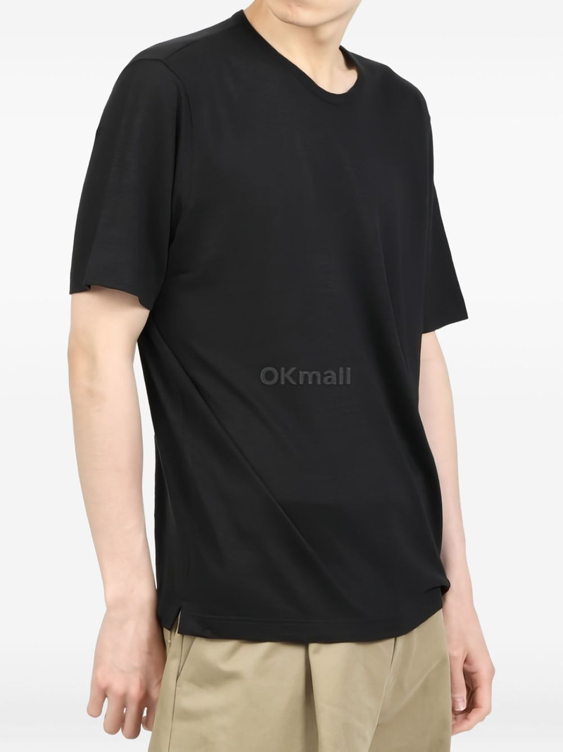 short-sleeved T-shirt 3