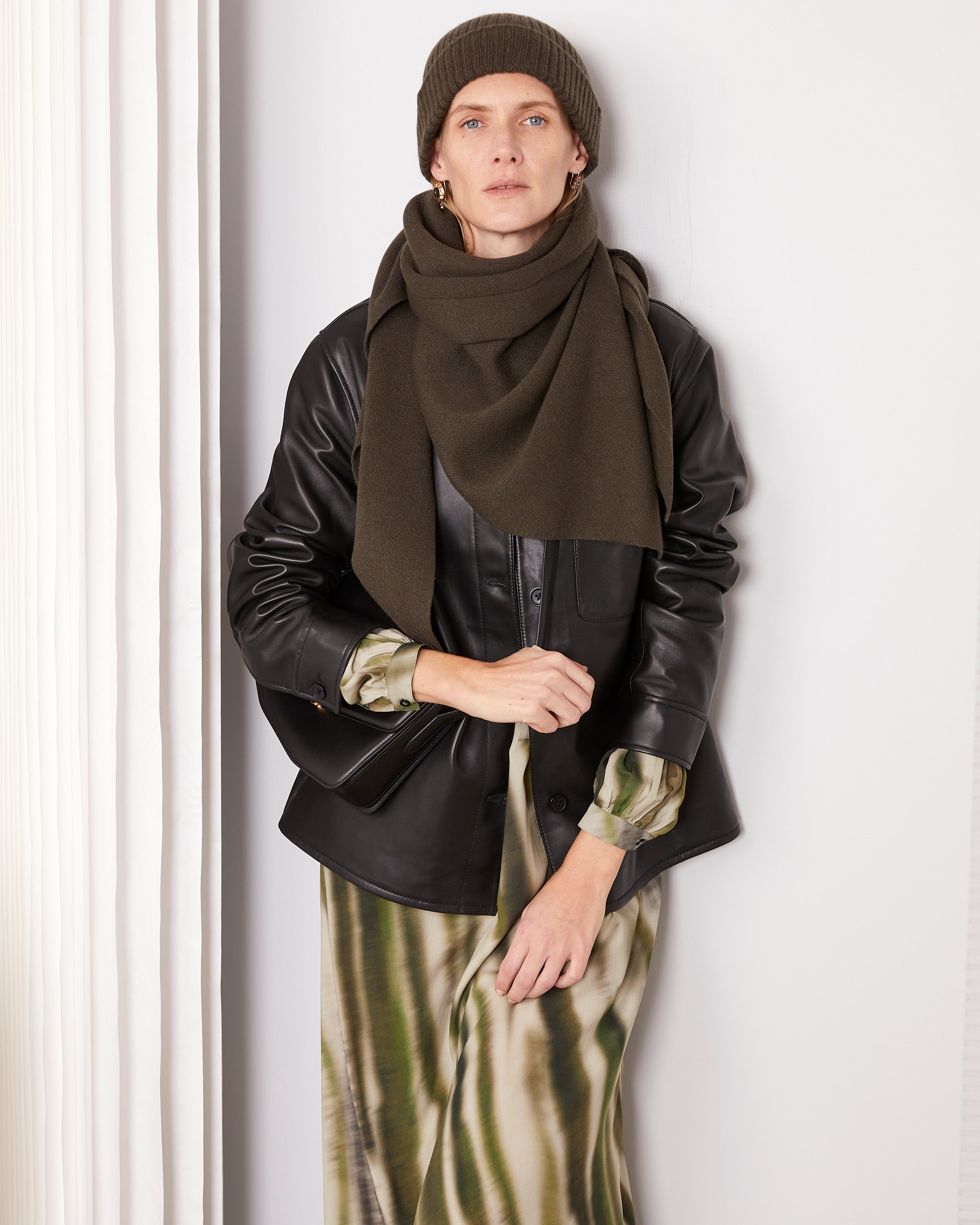 TRIANGLE SCARF - 4