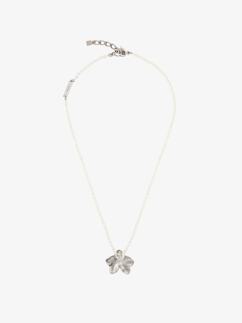 FLOWER NECKLACE IN METAL, ENAMEL, CRYSTAL AND MACRAME 4