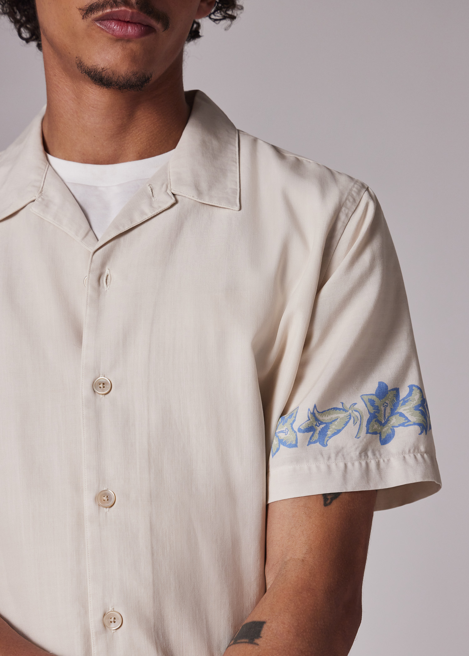 Ecru Lyocell-Cotton Floral Trim Short-Sleeve Shirt - 6