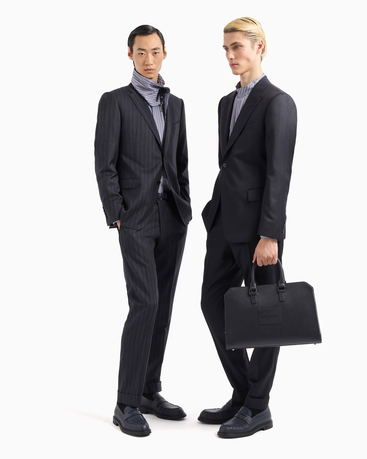 SLIM-FIT SINGLE-BREASTED SUIT IN VIRGIN WOOL WITH GRADIENT STRIPE - 4