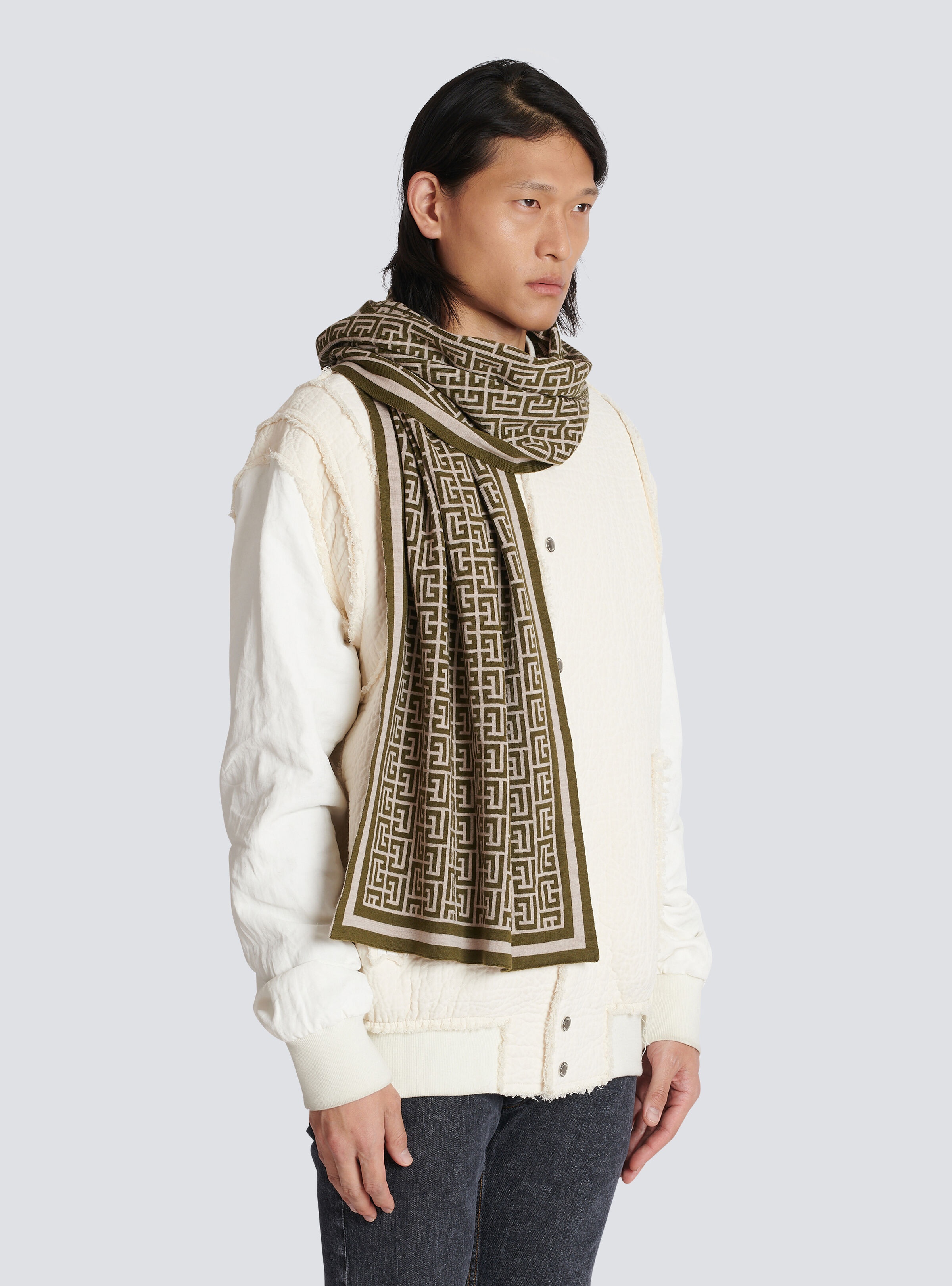 Wool scarf with monogram - 4