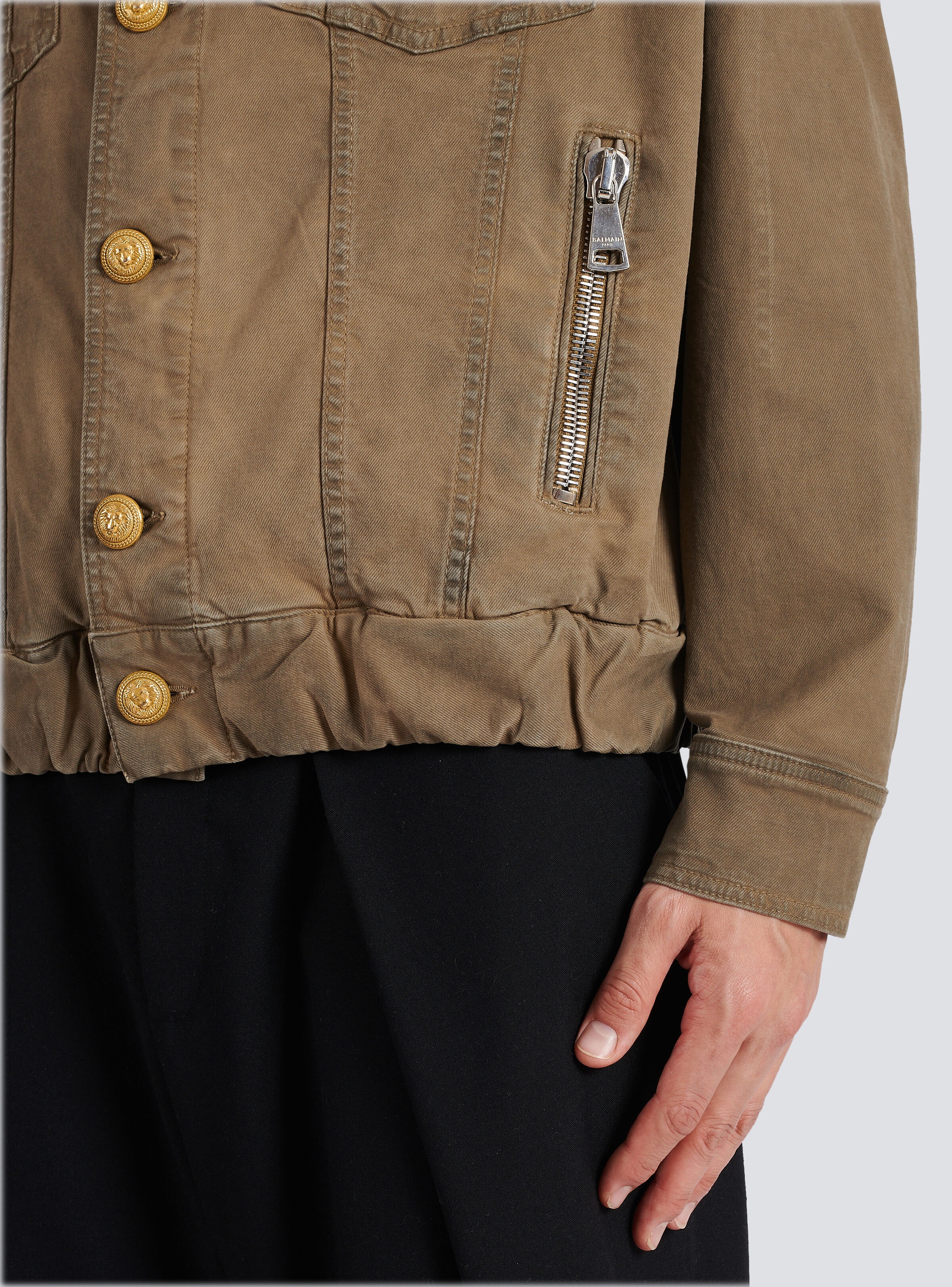 Embroidered denim jacket - 8