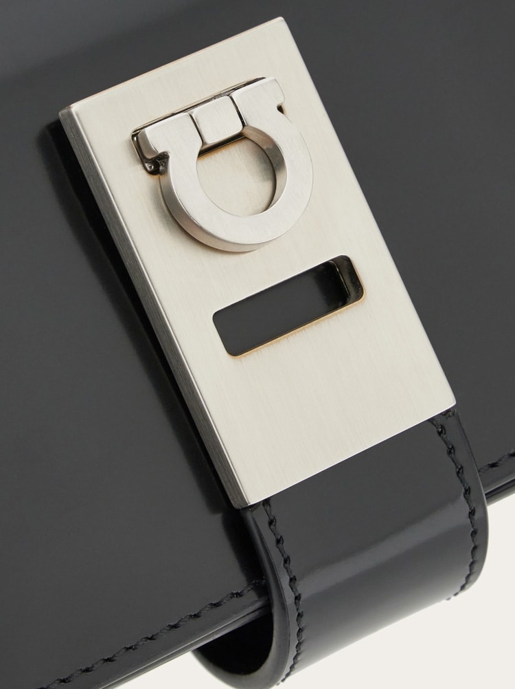 CREDIT CARD HOLDER - 5