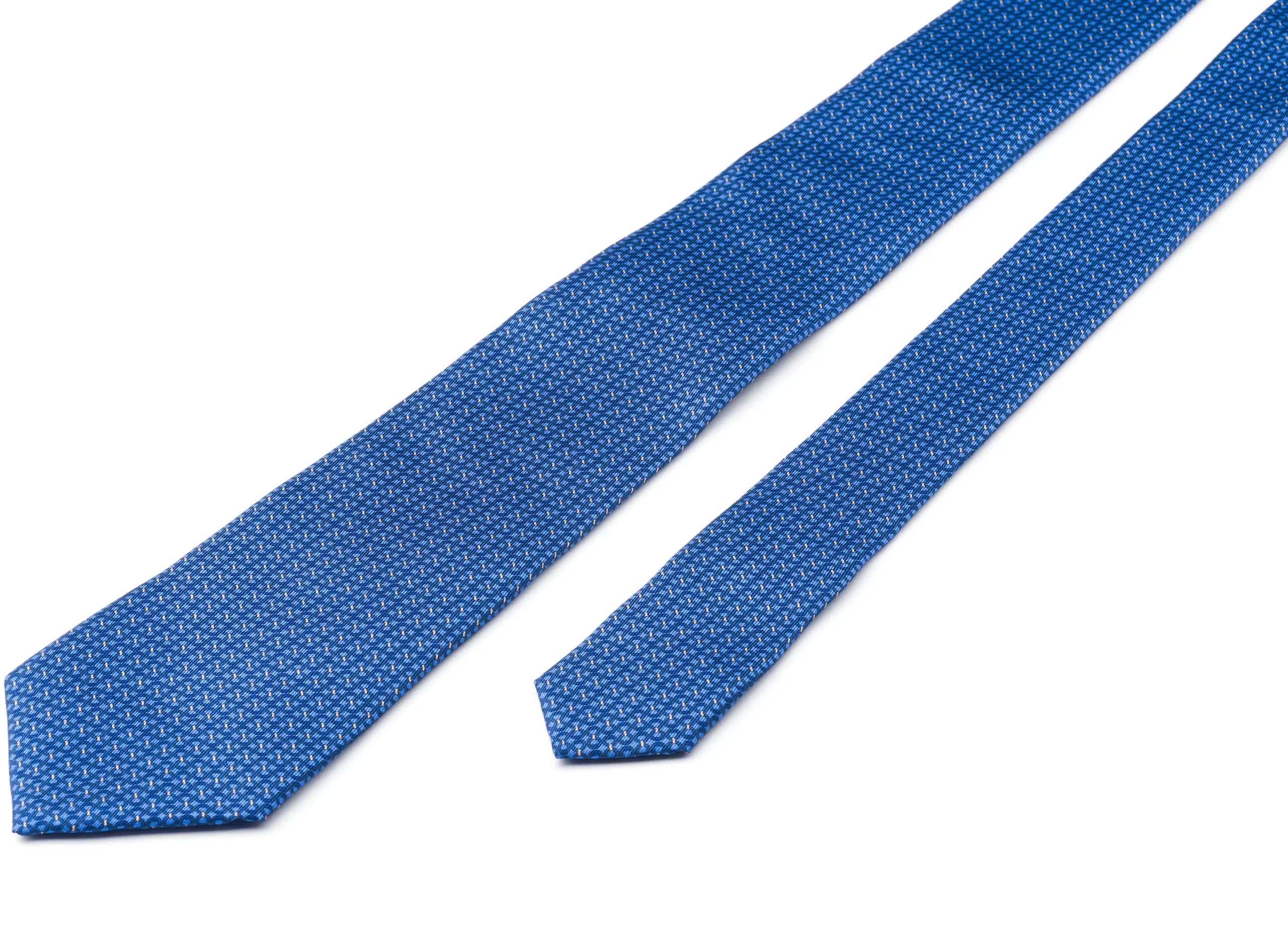Chain print tie
Printed Silk Twill Navy - 2