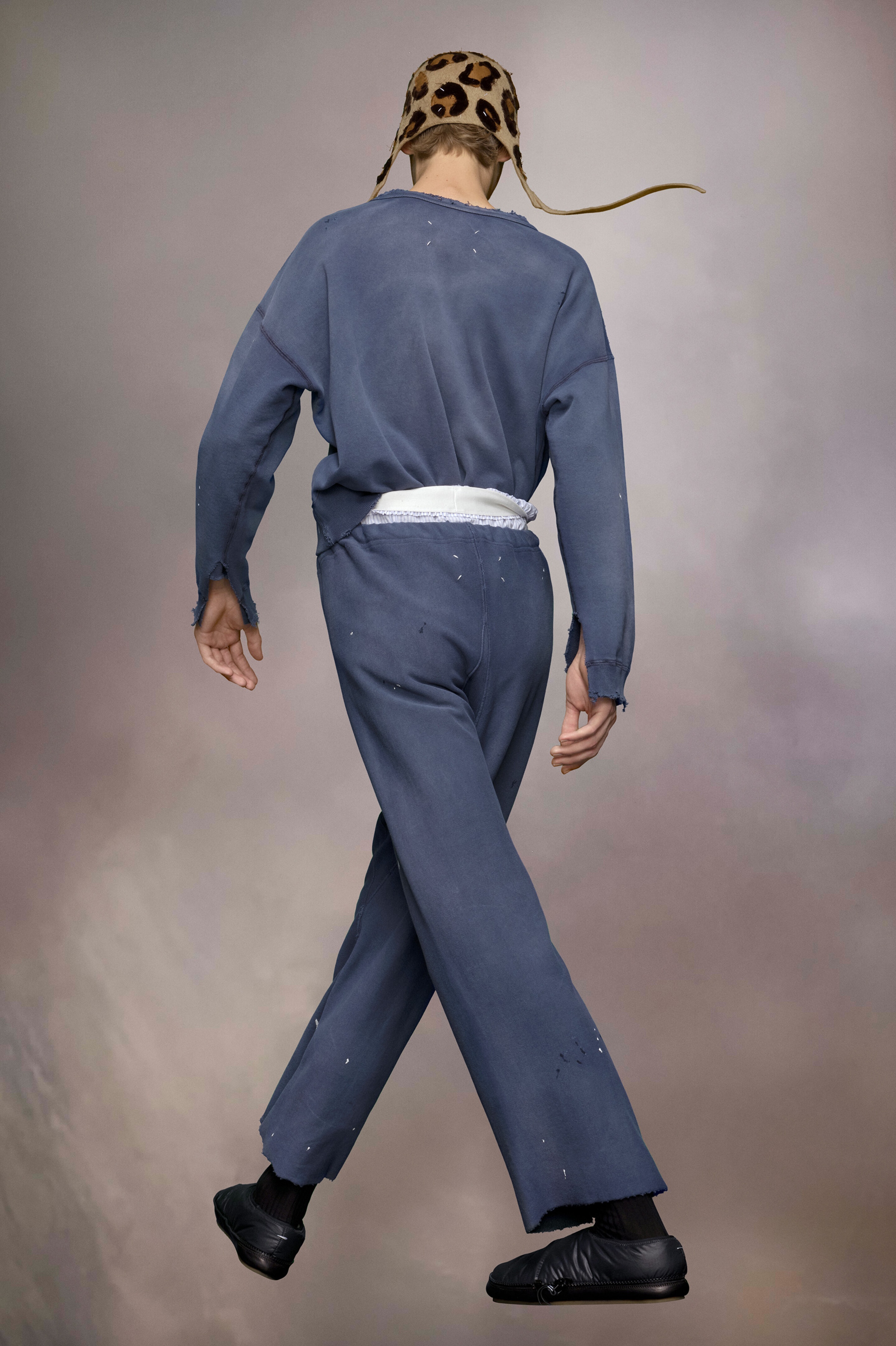 Cut-out hem sweatpants - 4