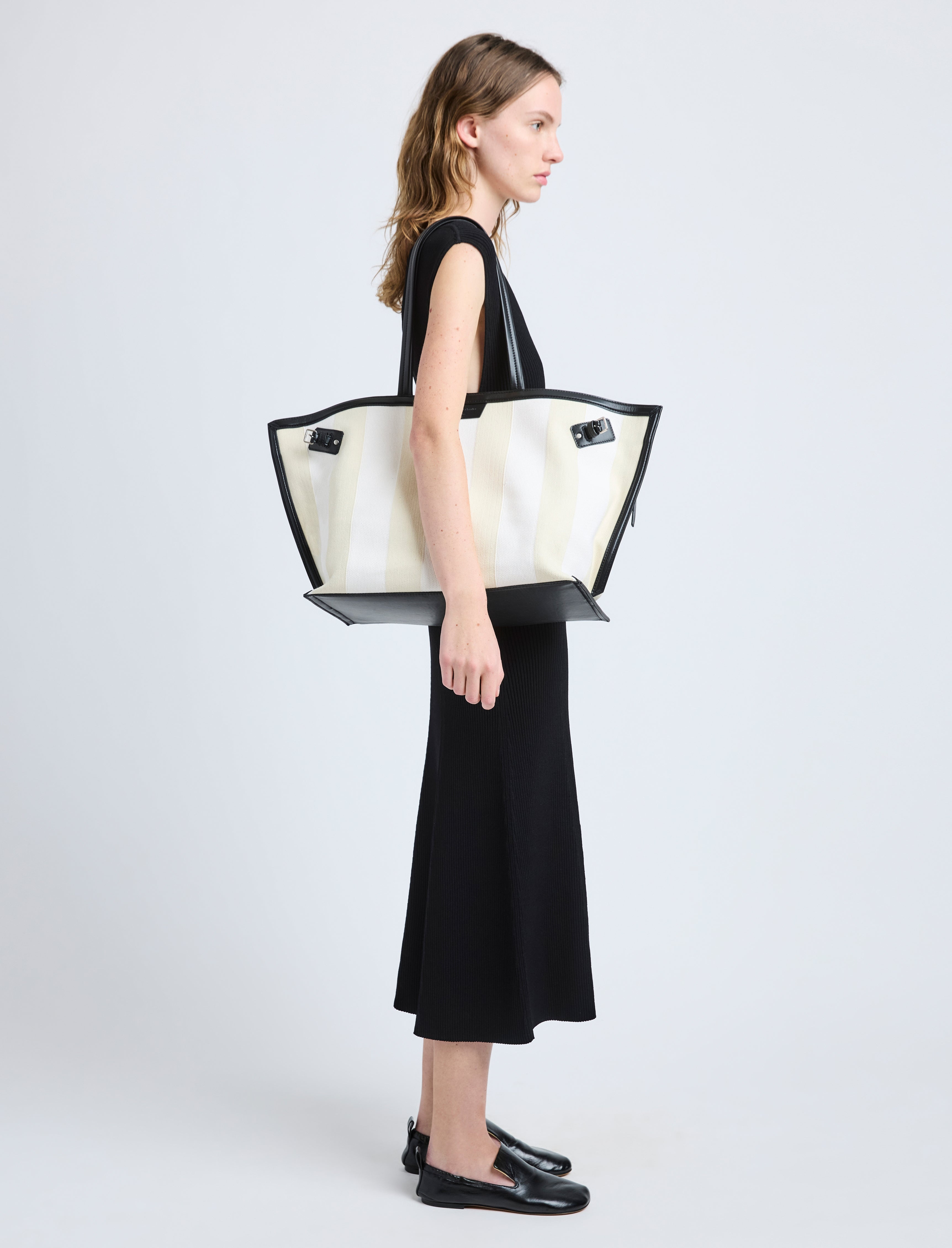 Days Carryall in Striped Canvas - 2