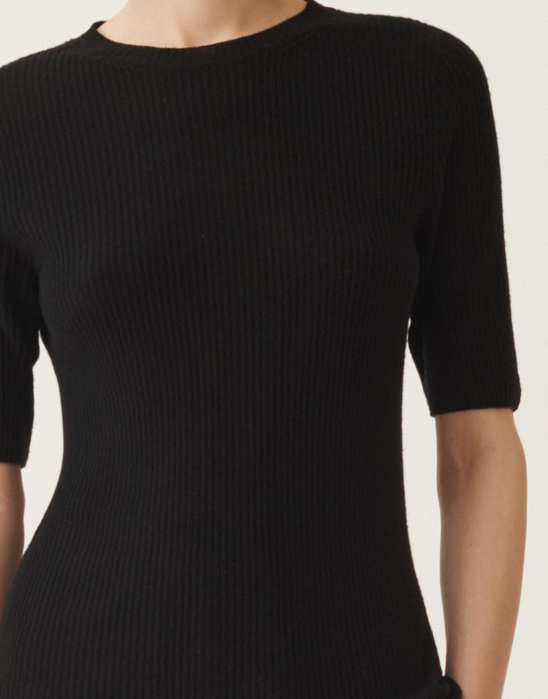 Sweater in Platinum 5