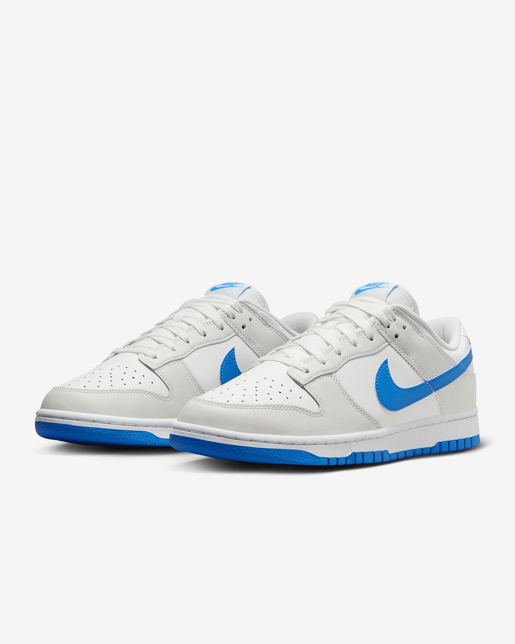 Nike Men's Dunk Low Retro Shoes - 5